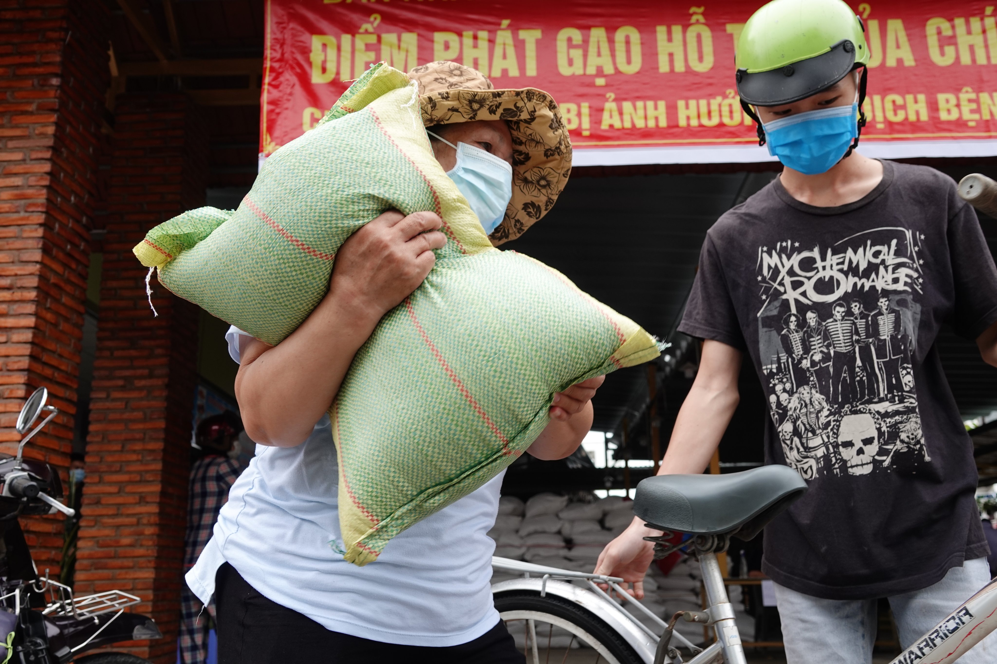 Cần Thơ: Chậm chi hỗ trợ cho người lao động tự do bị ảnh hưởng dịch COVID-19 - Ảnh 1.