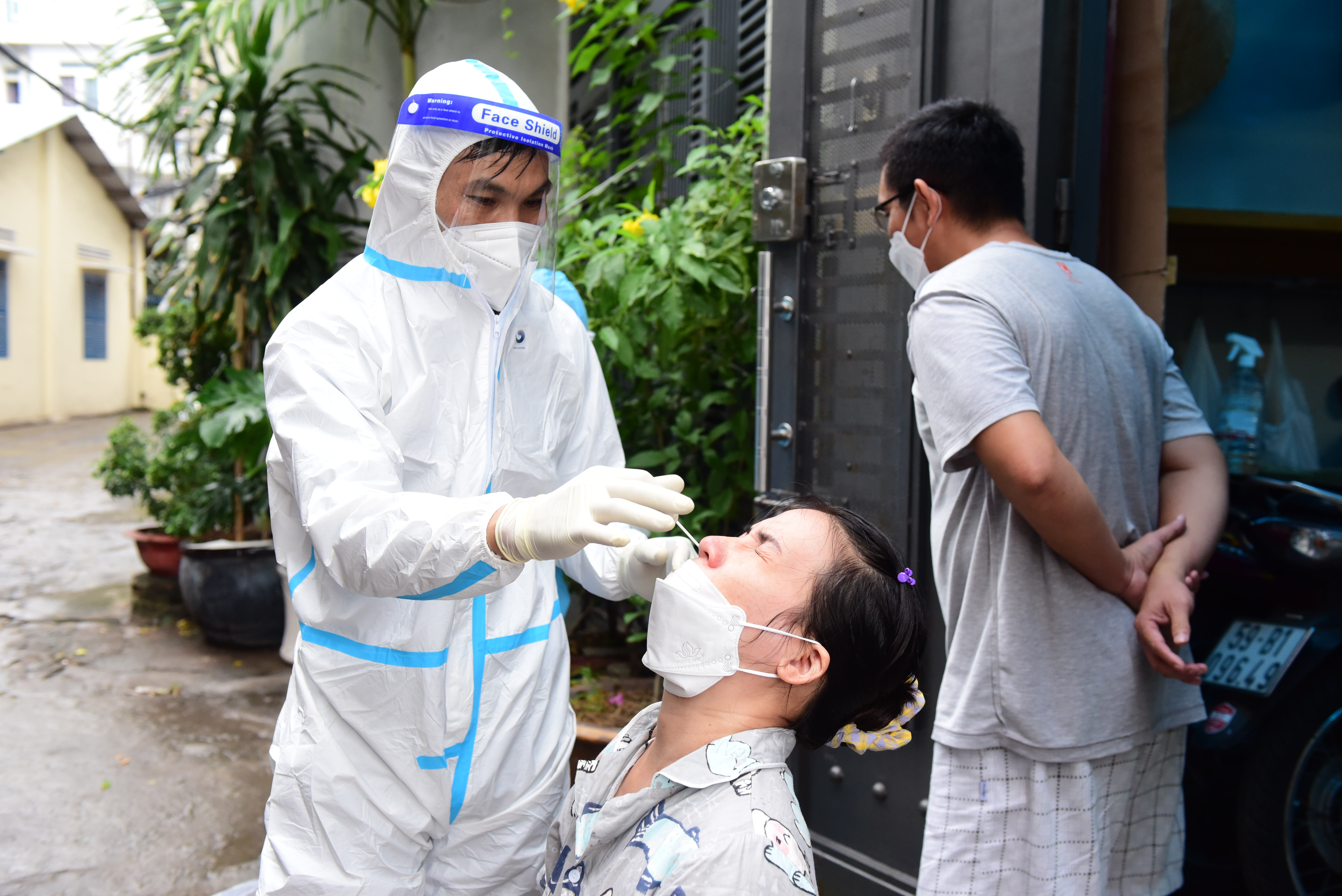 Tin sáng 30-3: Đến nay Hà Nội gần 1,5 triệu ca COVID-19, cứ 5 người có 1 người nhiễm - Ảnh 3.