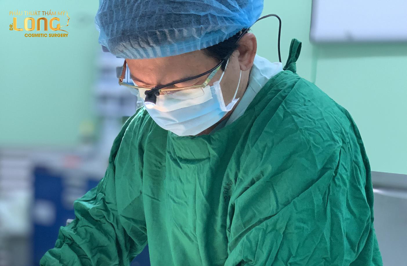 Bác sĩ Vương Khánh Long: Người đồng hành của nhiều chương trình làm đẹp - Ảnh 2. Bác sĩ Vương Khánh Long: Người đồng hành của nhiều chương trình làm đẹp - Ảnh 2.