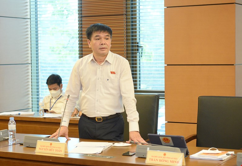 Đại biểu tranh luận nới trần nợ công lên 51%, đề nghị thận trọng - Ảnh 1. Đại biểu tranh luận nới trần nợ công lên 51%, đề nghị thận trọng - Ảnh 1.