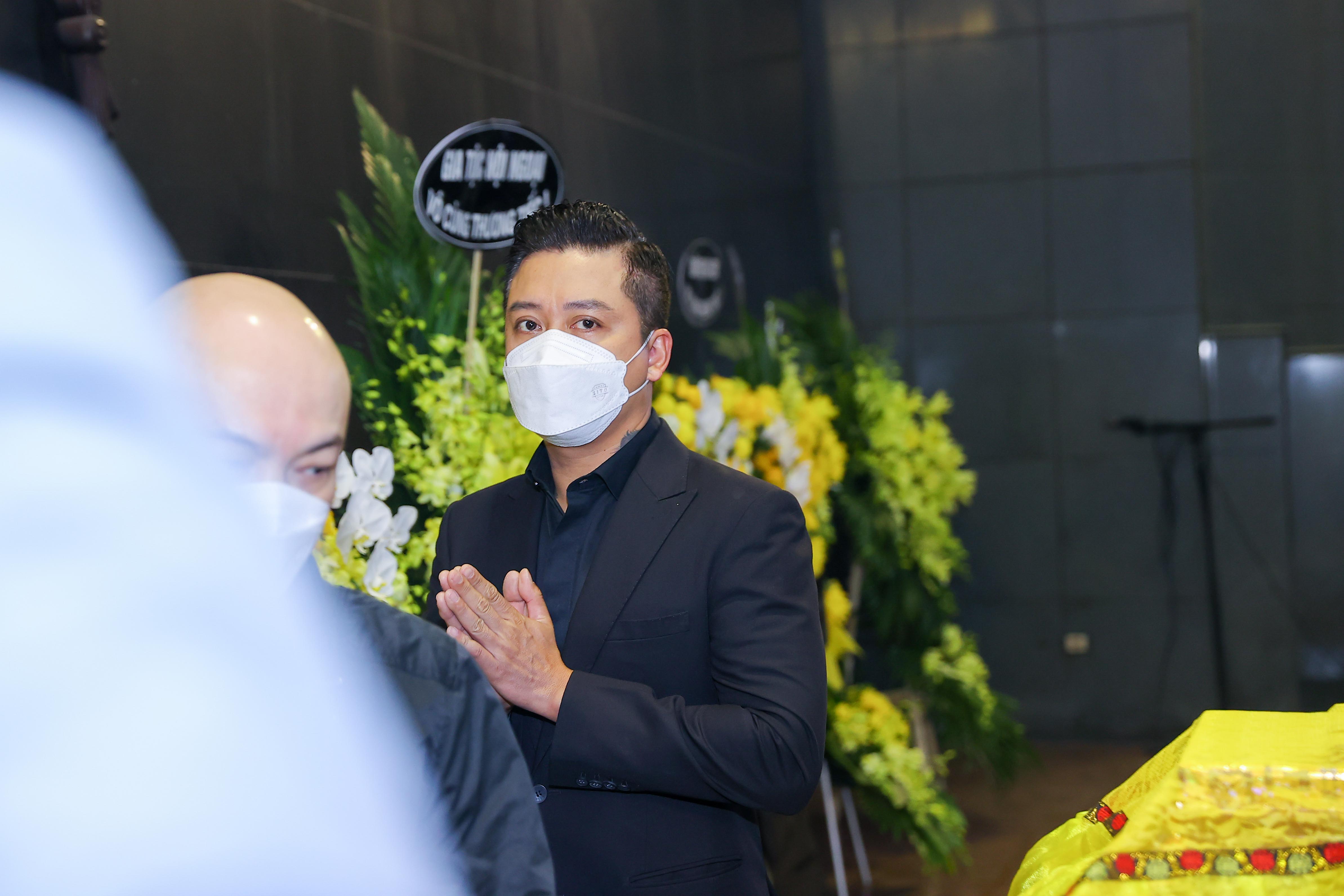 Tiễn biệt nhạc sĩ Phú Quang trong sáng mùa đông se lòng Hà Nội - Ảnh 13. Tiễn biệt nhạc sĩ Phú Quang trong sáng mùa đông se lòng Hà Nội - Ảnh 13.