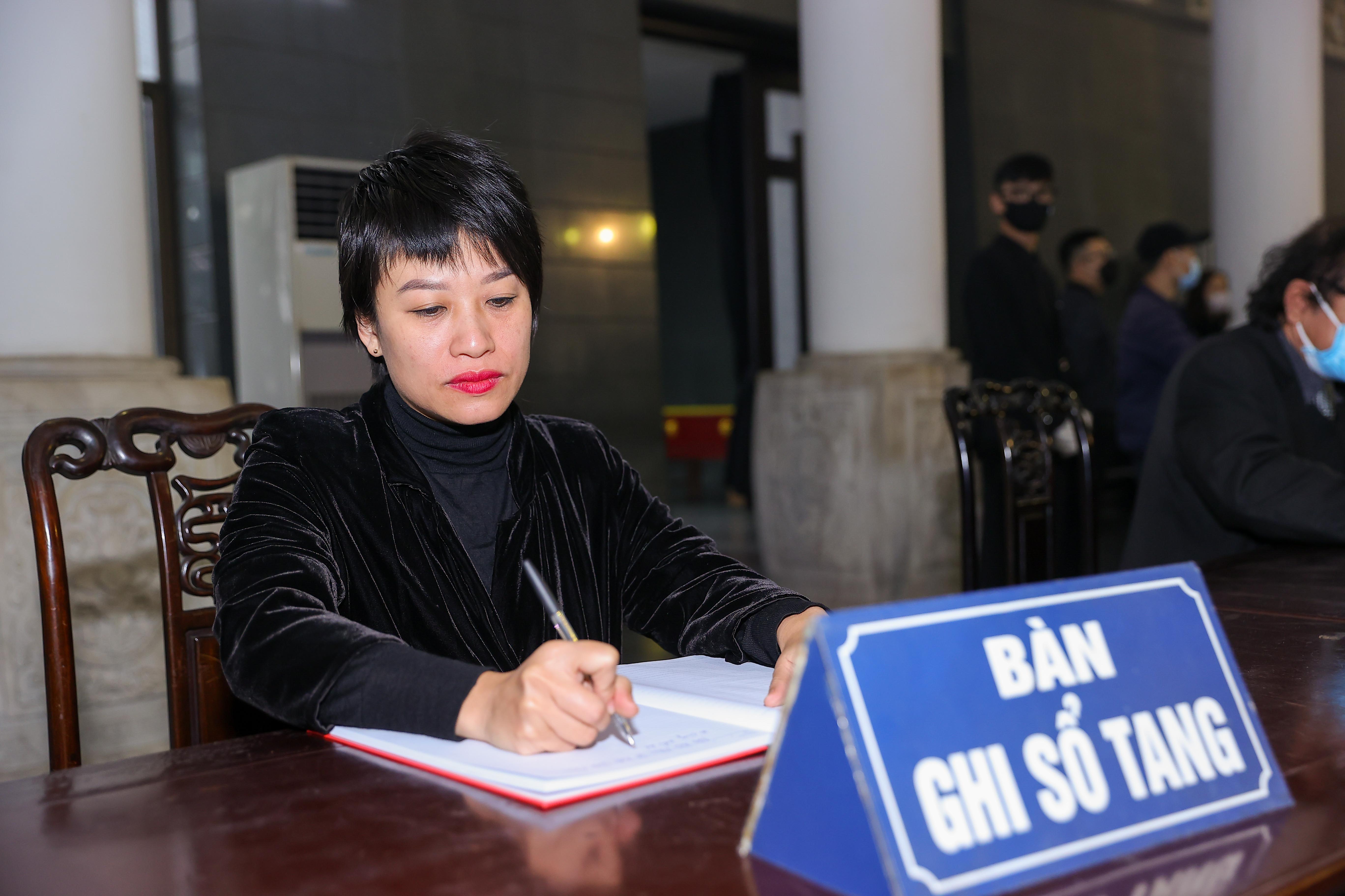 Tiễn biệt nhạc sĩ Phú Quang trong sáng mùa đông se lòng Hà Nội - Ảnh 12. Tiễn biệt nhạc sĩ Phú Quang trong sáng mùa đông se lòng Hà Nội - Ảnh 12.