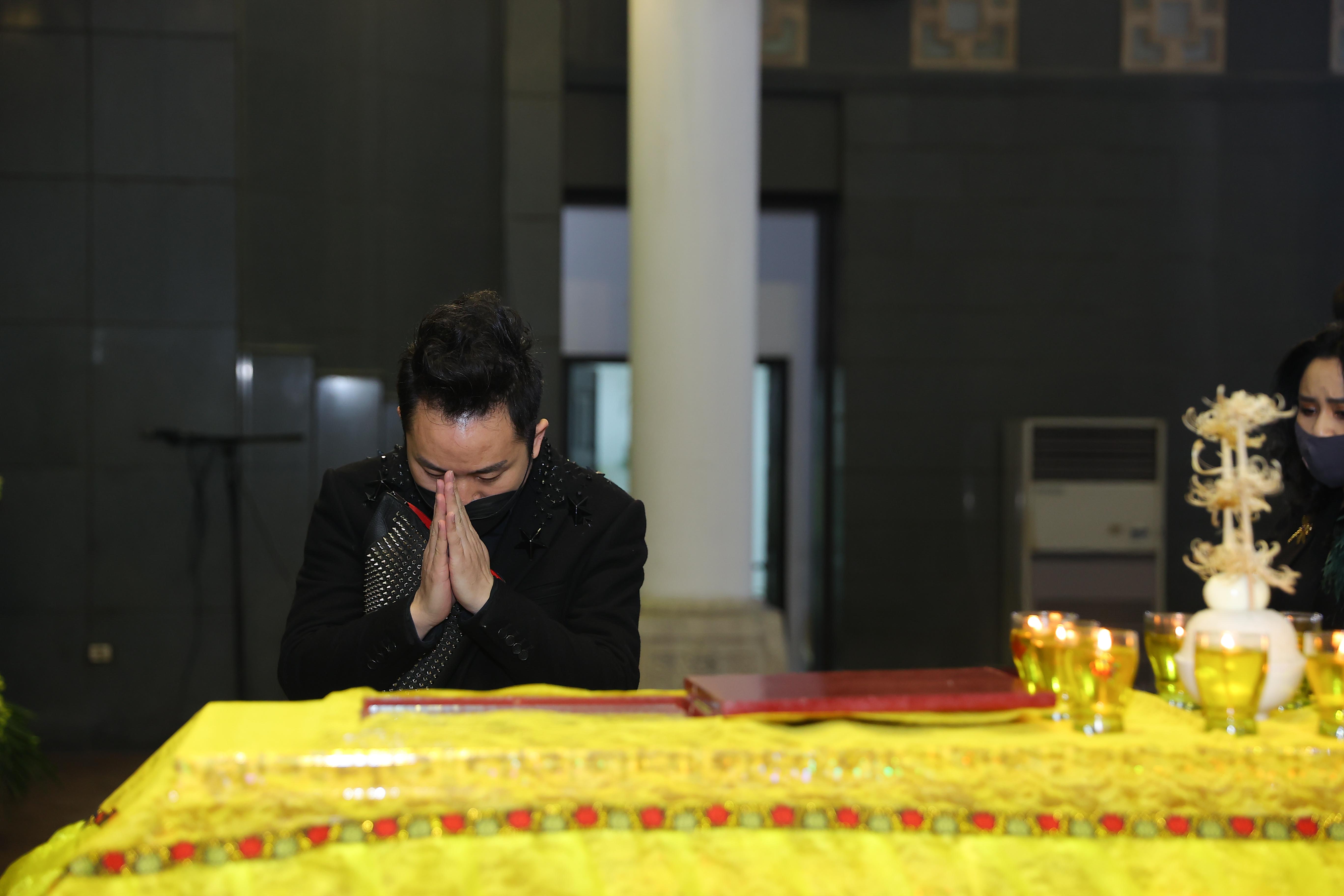 Tiễn biệt nhạc sĩ Phú Quang trong sáng mùa đông se lòng Hà Nội - Ảnh 16. Tiễn biệt nhạc sĩ Phú Quang trong sáng mùa đông se lòng Hà Nội - Ảnh 16.