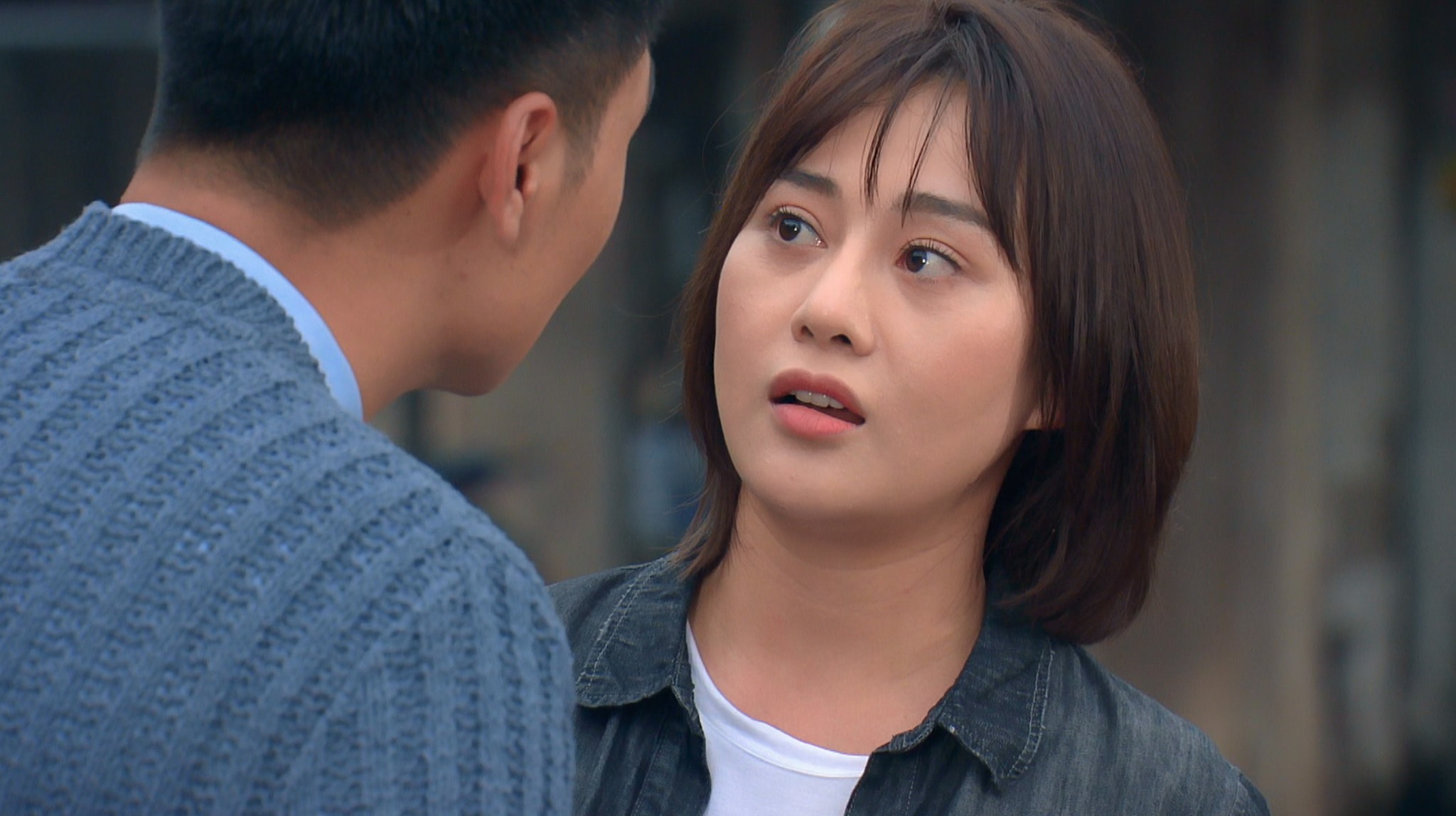 Gió bão nổi lên với gia đình Phương Oanh trong Gió ngang khoảng trời xanh - Ảnh 3. Gió bão nổi lên với gia đình Phương Oanh trong Gió ngang khoảng trời xanh - Ảnh 3.