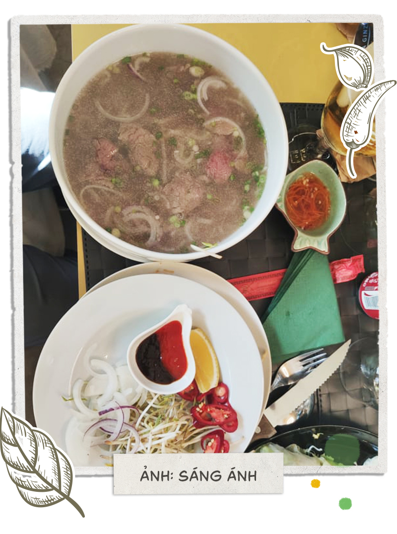 Nửa thế kỷ, rong ruổi ăn phở khắp thế gian - Ảnh 7.