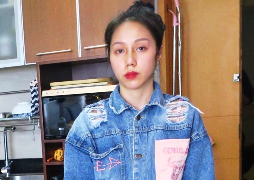 Bắt khẩn cấp cha ruột bé gái 8 tuổi bị bạo hành dẫn đến tử vong - Ảnh 1.