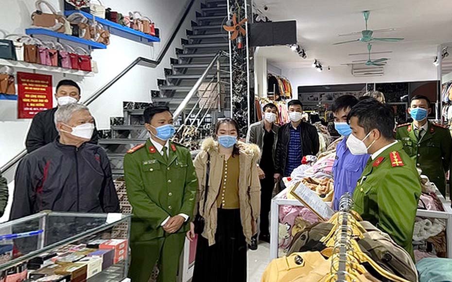 Từ vụ trộm đồ shop thời trang Mai Hường: Đừng đổ thừa cho hoàn cảnh - Ảnh 1. Từ vụ trộm đồ shop thời trang Mai Hường: Đừng đổ thừa cho hoàn cảnh - Ảnh 1.