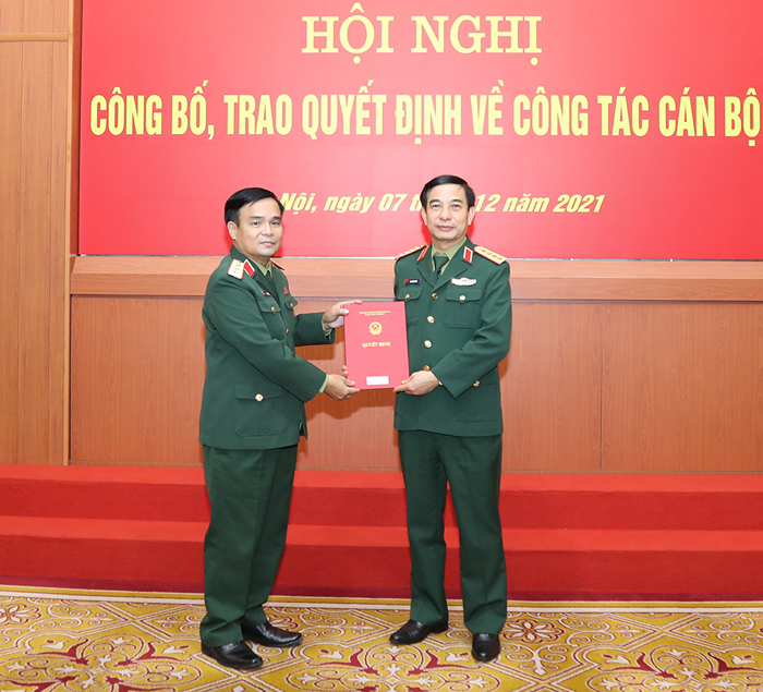 Bộ Quốc phòng trao quyết định nghỉ hưu đối với 1 đại tướng và 5 thượng tướng - Ảnh 5.
