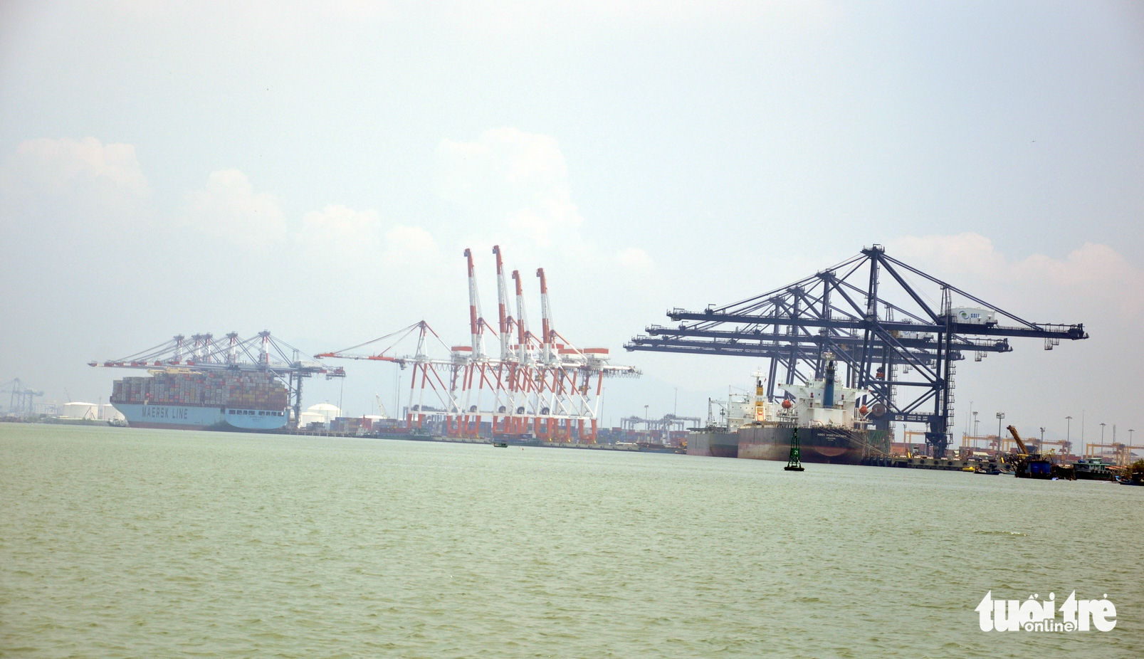 Biến đầm lầy thành cảng nước sâu đón siêu tàu container - Ảnh 4. Biến đầm lầy thành cảng nước sâu đón siêu tàu container - Ảnh 4.