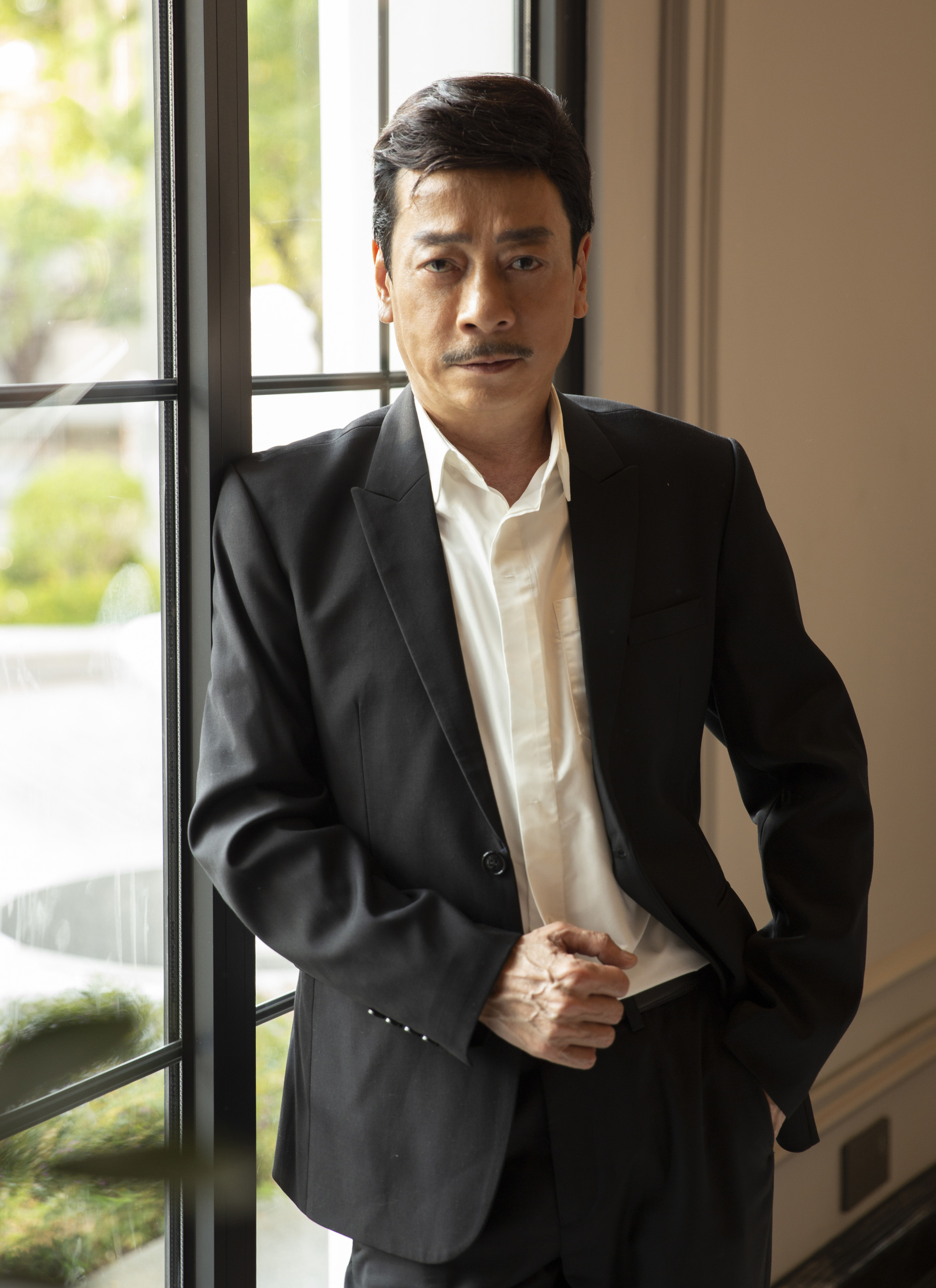 Nghệ sĩ Hoàng Dũng trong bộ phim Gái già lắm chiêu V Nghệ sĩ Hoàng Dũng trong bộ phim Gái già lắm chiêu V