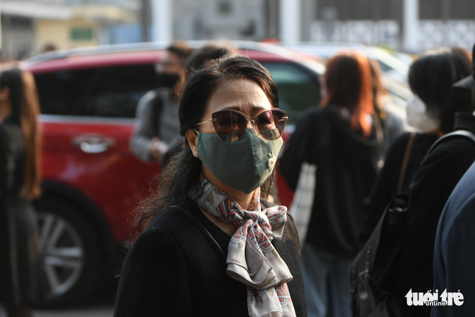 Lễ tang NSND Hoàng Dũng: Hàng trăm nghệ sĩ tiếc thương anh - Ảnh 8. Lễ tang NSND Hoàng Dũng: Hàng trăm nghệ sĩ tiếc thương anh - Ảnh 8.