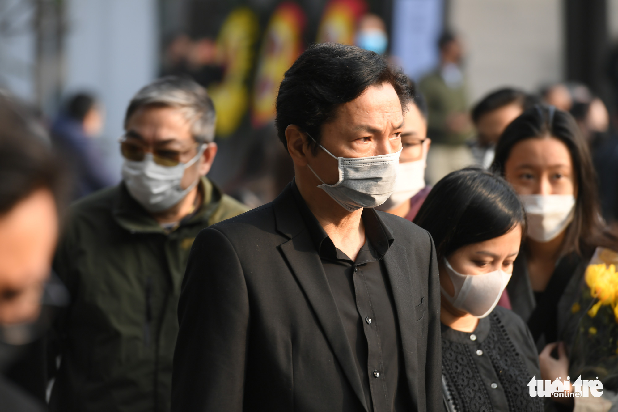 Lễ tang NSND Hoàng Dũng: Hàng trăm nghệ sĩ tiếc thương anh - Ảnh 12. Lễ tang NSND Hoàng Dũng: Hàng trăm nghệ sĩ tiếc thương anh - Ảnh 12.