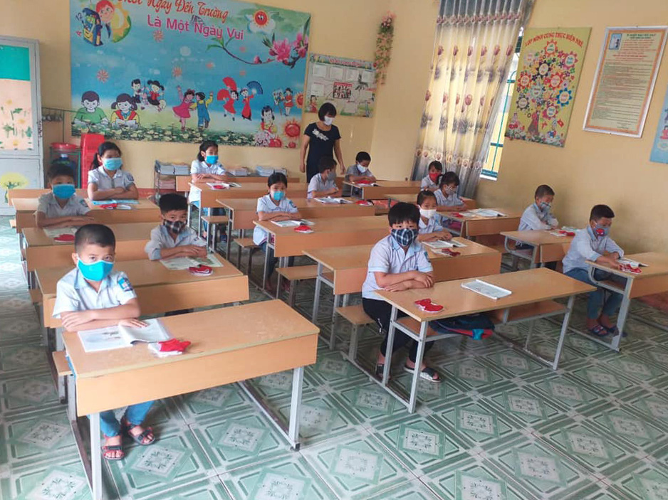 Tin sáng 18-5: Tăng học phí thời điểm này có hợp lý? Hà Nội 0 ca tử vong, giải thể cơ sở thu dung - Ảnh 1.