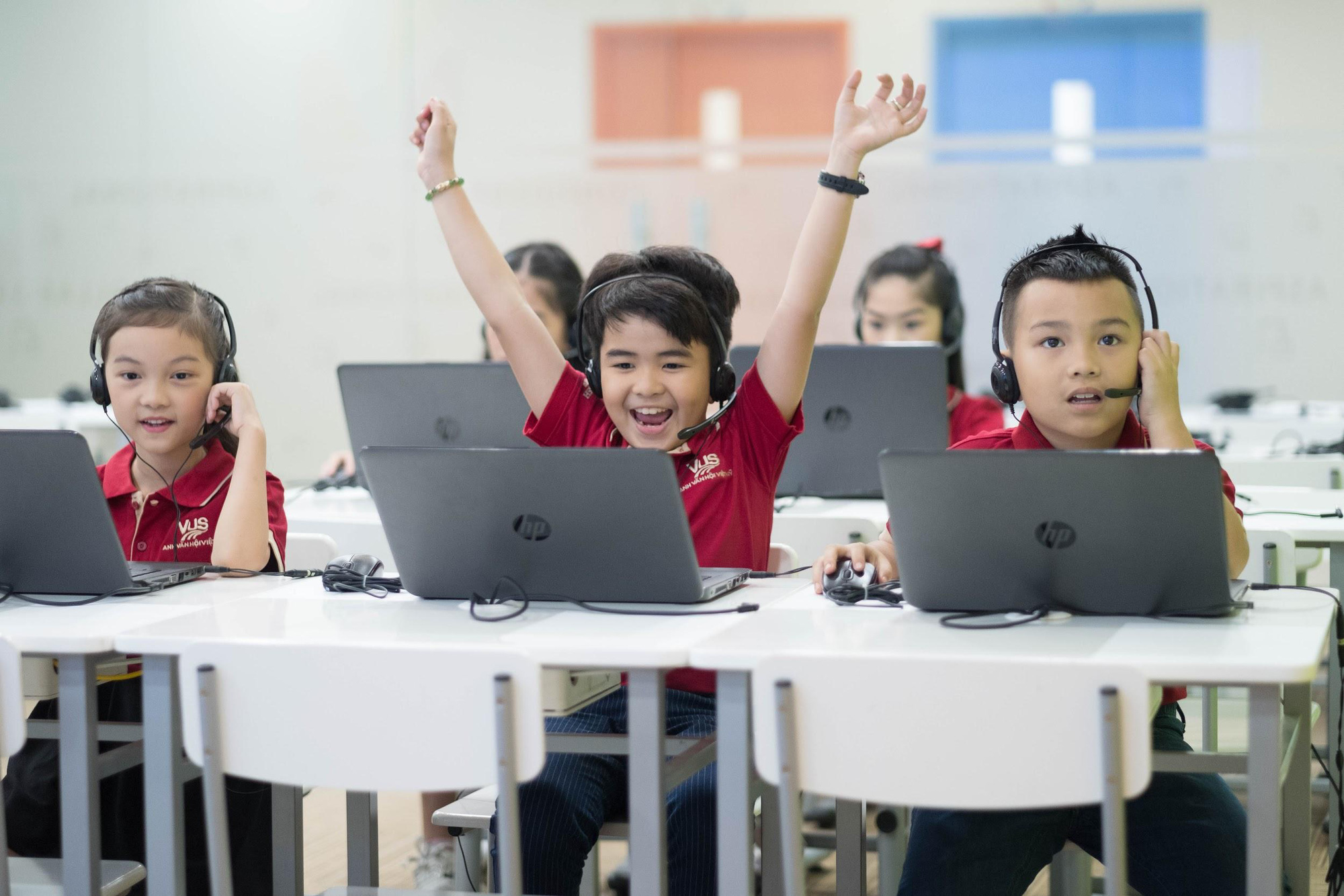 VUS đồng loạt khai trương 2 cơ sở mới trong tháng 3-2021 - Ảnh 3. VUS đồng loạt khai trương 2 cơ sở mới trong tháng 3-2021 - Ảnh 3.