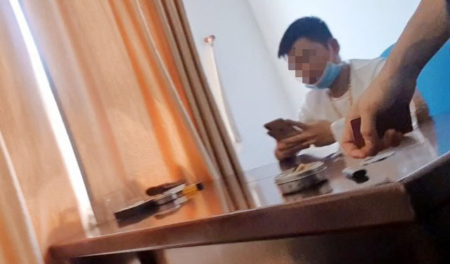 Đồ chơi cờ bạc bịp có chứa chất phóng xạ vẫn tung hoành - Ảnh 2. Đồ chơi cờ bạc bịp có chứa chất phóng xạ vẫn tung hoành - Ảnh 2.