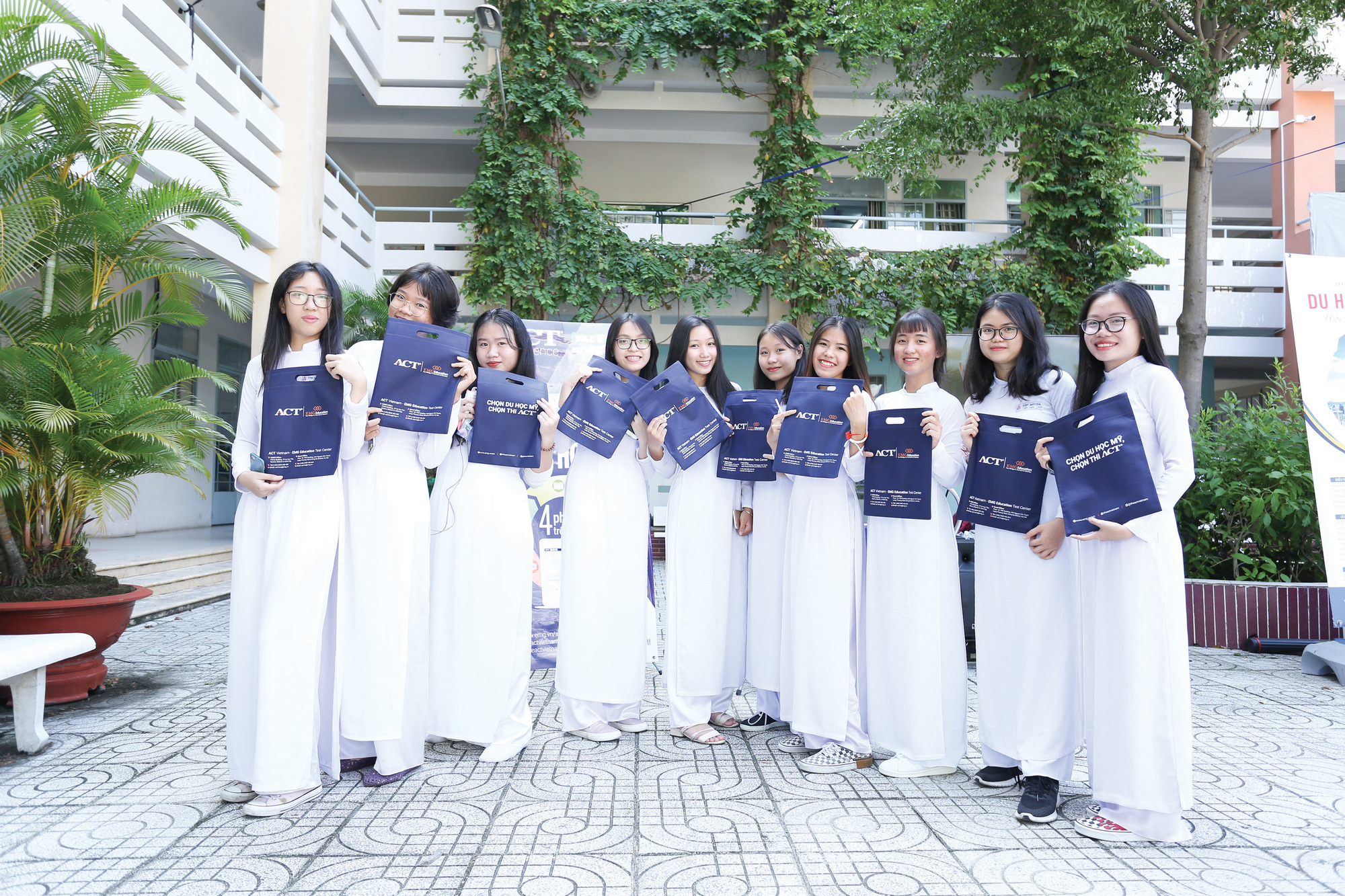 ACT: Rộng cửa vào các trường đại học top đầu ở VN - Ảnh 3. ACT: Rộng cửa vào các trường đại học top đầu ở VN - Ảnh 3.