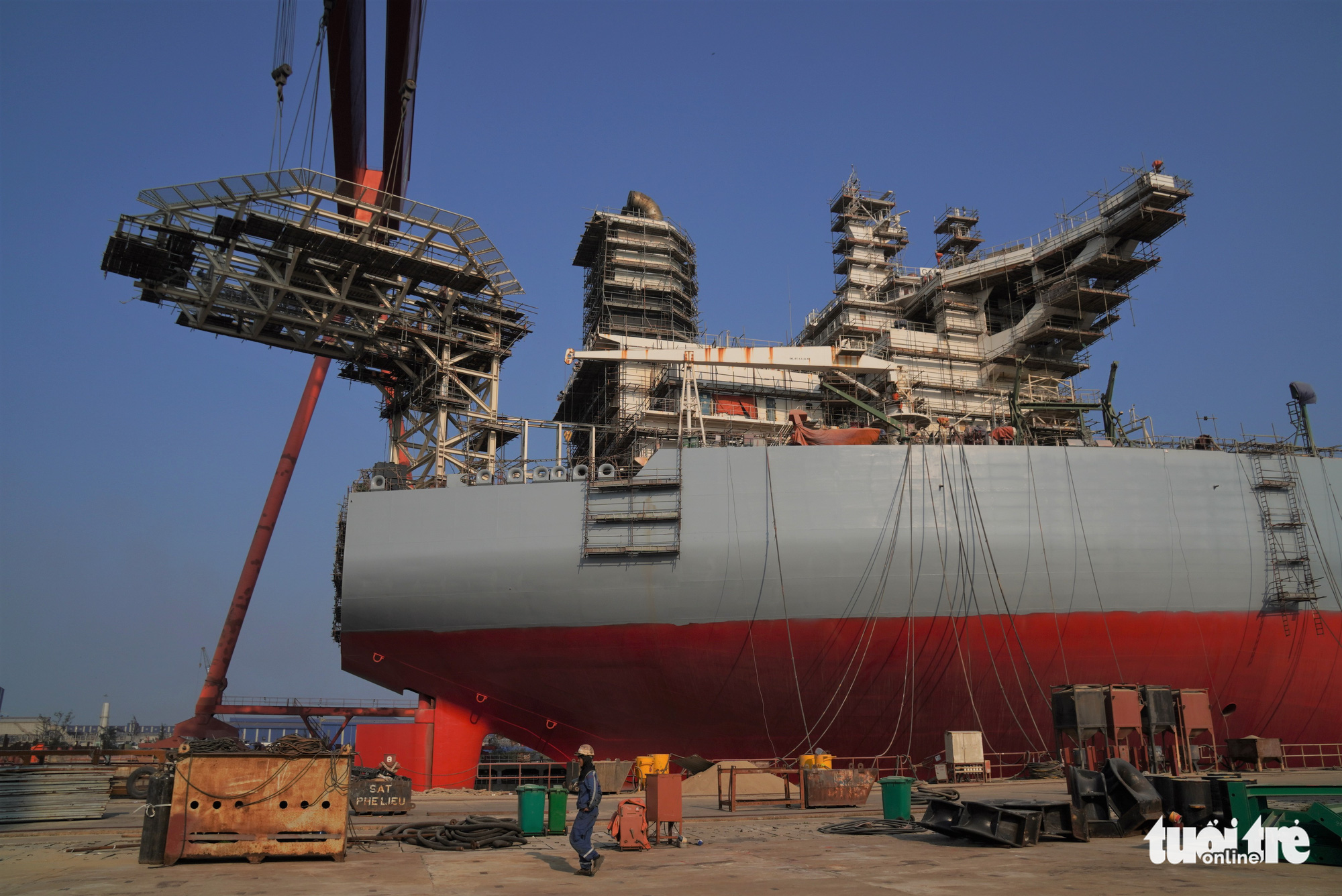 Độ tàu dầu hạng khủng thế giới ở Việt Nam - Ảnh 8. Độ tàu dầu hạng khủng thế giới ở Việt Nam - Ảnh 8.