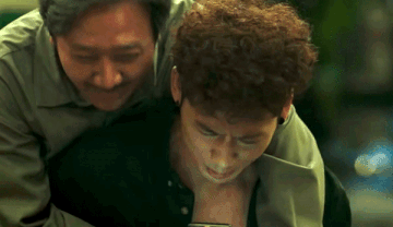 Bố già thu gần 1 triệu USD và khá ồn ào trên báo Mỹ - Ảnh 4. Bố già thu gần 1 triệu USD và khá ồn ào trên báo Mỹ - Ảnh 4.