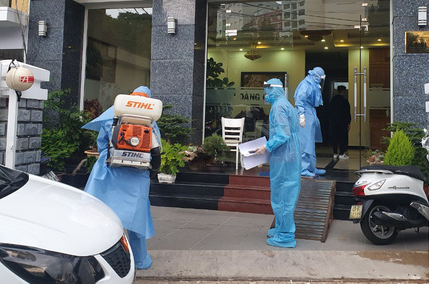 Bệnh nhân 3141 đi chợ đêm và vô số điểm ở Đà Lạt, đã cách ly 633 người - Ảnh 1. Bệnh nhân 3141 đi chợ đêm và vô số điểm ở Đà Lạt, đã cách ly 633 người - Ảnh 1.