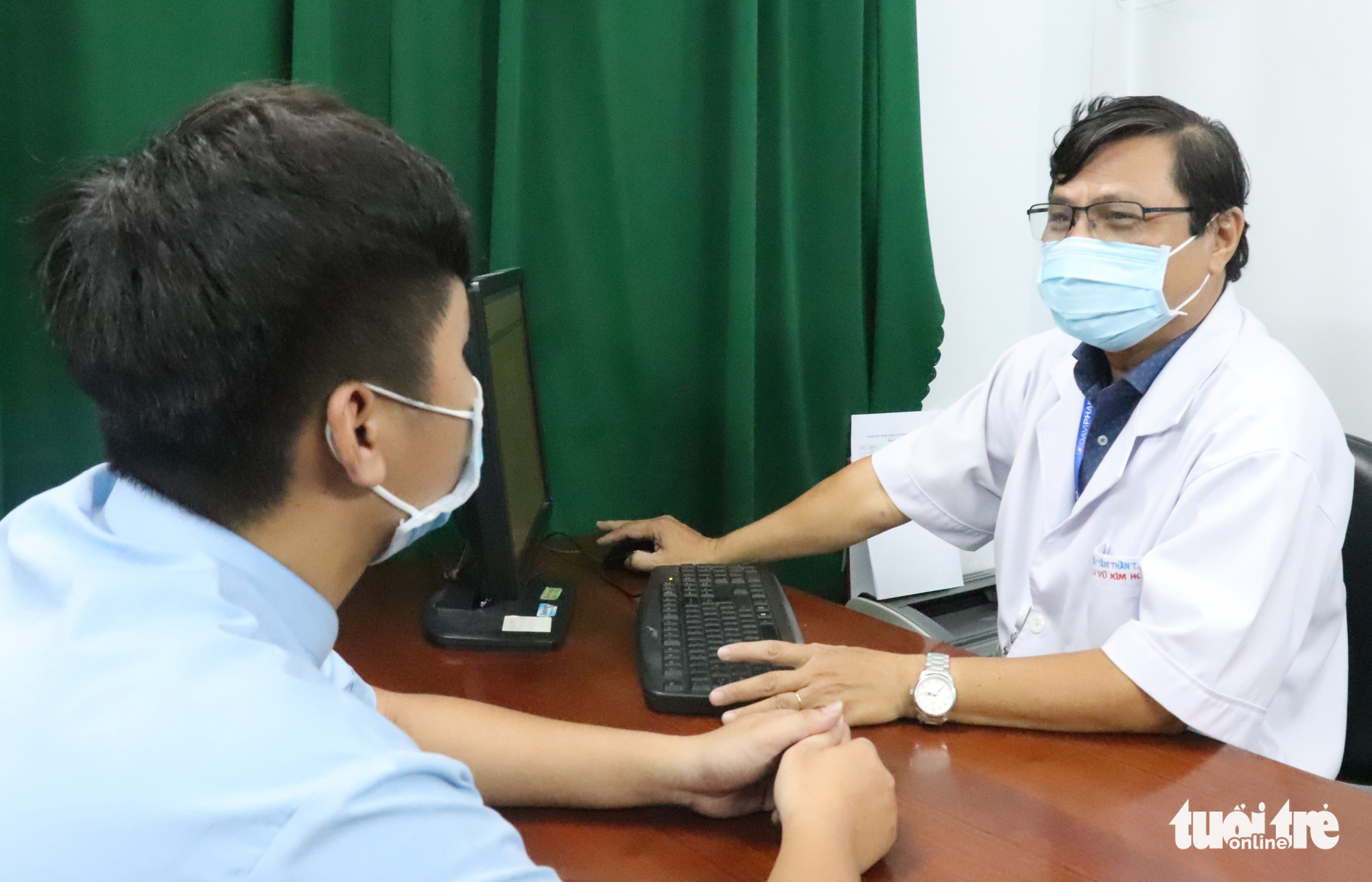 Nắng nóng, dịch COVID-19: Bệnh viện Tâm thần TP.HCM tăng cả ngàn người khám - Ảnh 1.