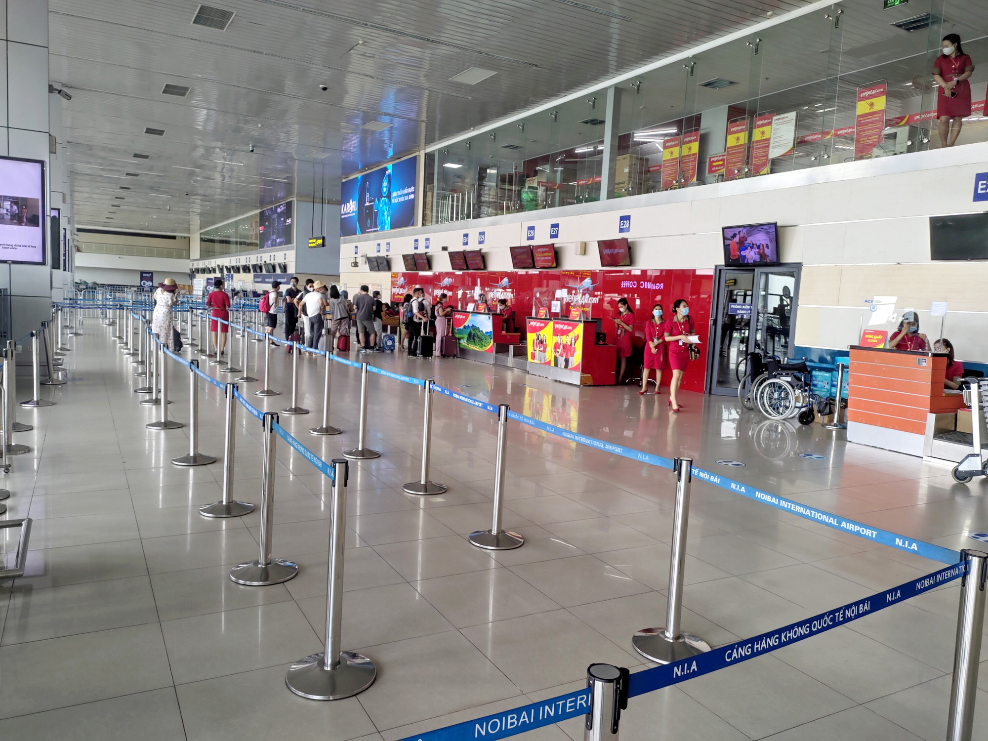 Tạm dừng khai thác sảnh E nhà ga T1 Nội Bài vì vắng khách - Ảnh 1. Tạm dừng khai thác sảnh E nhà ga T1 Nội Bài vì vắng khách - Ảnh 1.