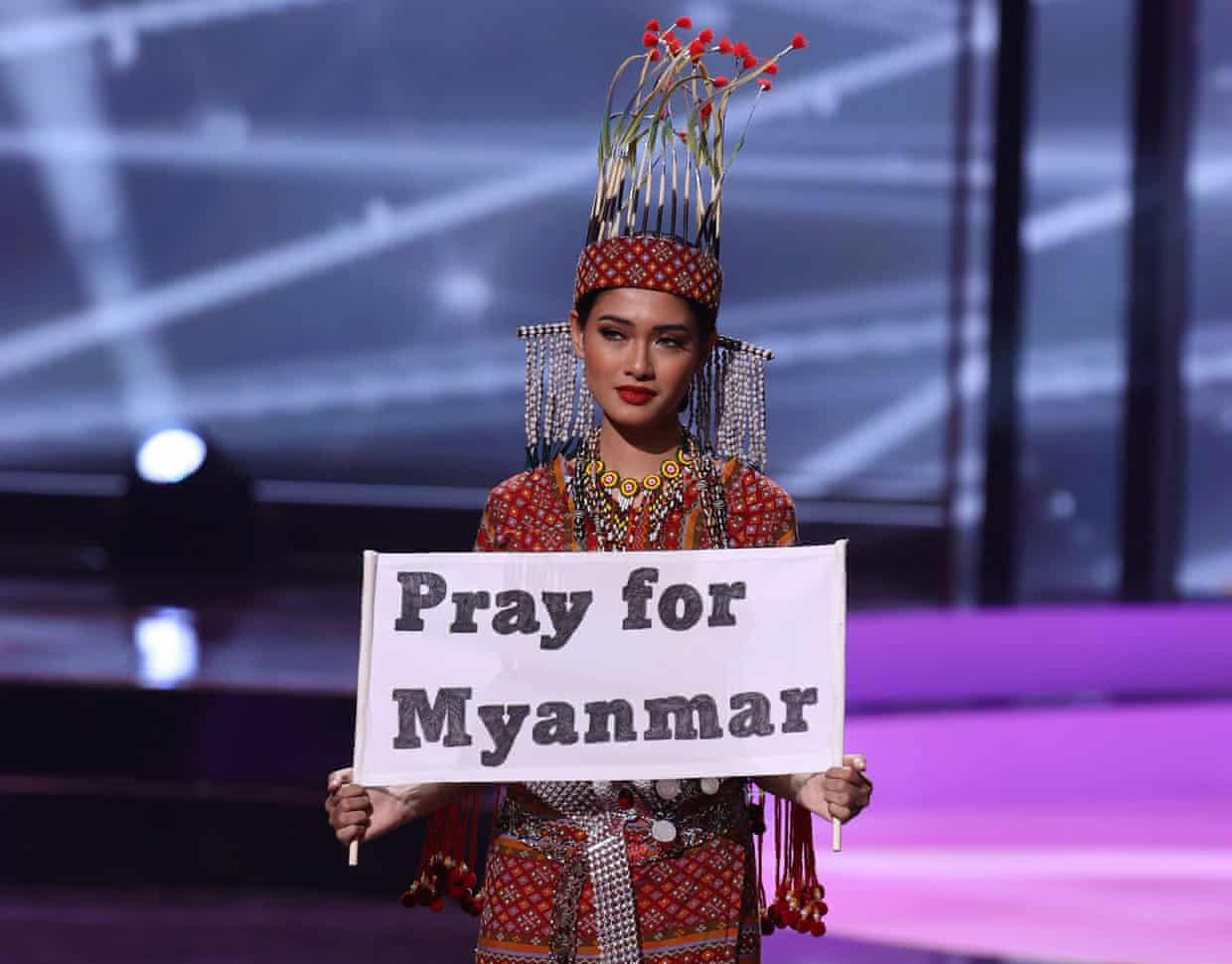 Hoa hậu Myanmar dự thi Miss Universe bác tin bị truy nã, nói chưa dám trở về - Ảnh 1. Hoa hậu Myanmar dự thi Miss Universe bác tin bị truy nã, nói chưa dám trở về - Ảnh 1.