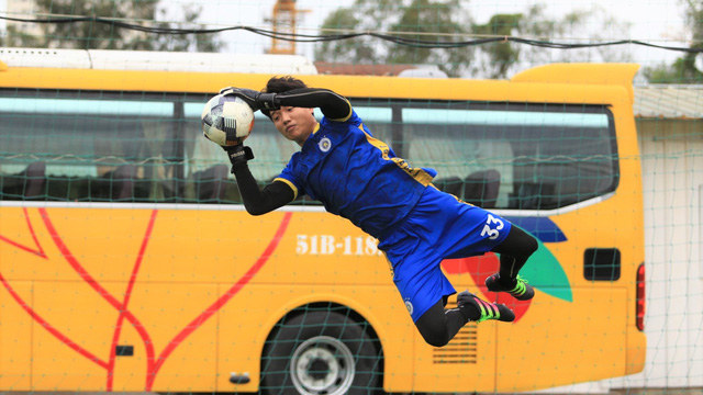 Thủ môn Phí Minh Long của CLB Hà Nội sẽ đầu quân cho CLB Quảng Nam - Ảnh 1. Thủ môn Phí Minh Long của CLB Hà Nội sẽ đầu quân cho CLB Quảng Nam - Ảnh 1.