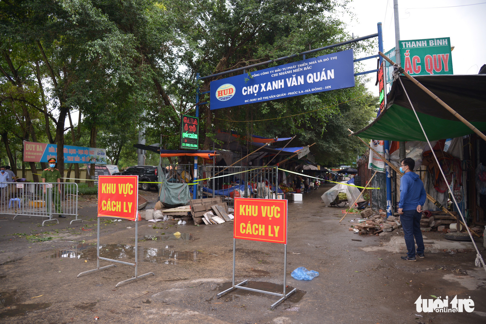 Hà Nội tạm phong tỏa chợ Xanh Văn Quán có liên quan ca COVID-19 - Ảnh 2.