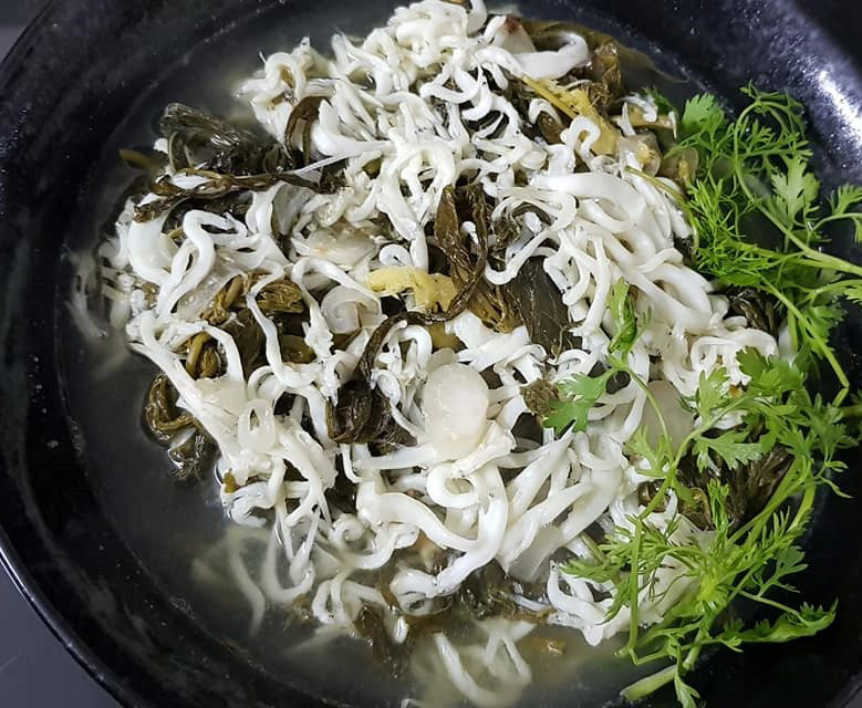 Cá ngần có chi mà lạ, nấu món gì cũng ngon - Ảnh 1. Cá ngần có chi mà lạ, nấu món gì cũng ngon - Ảnh 1.