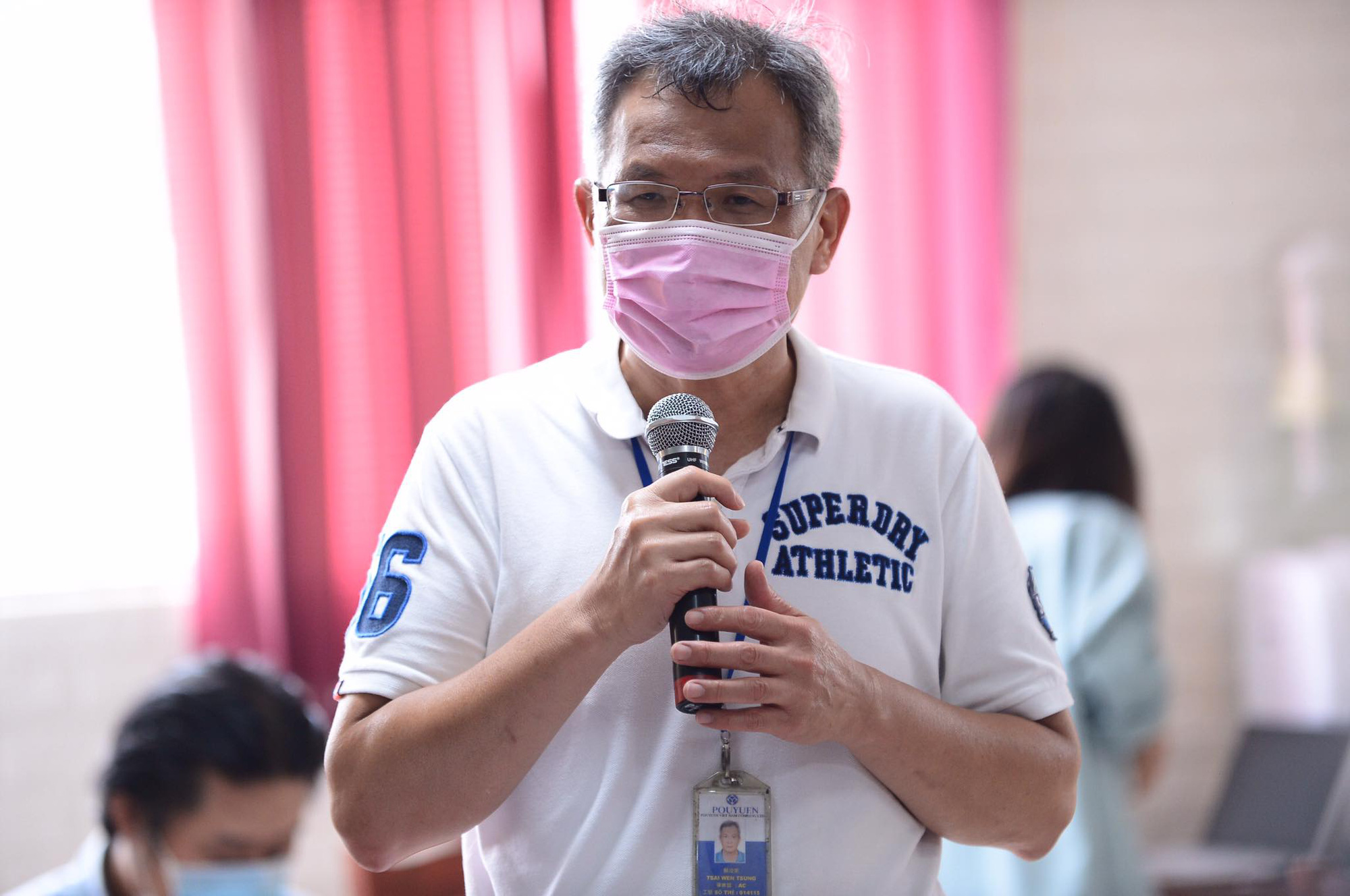 ÔNg Tsai Wen Tsung – tổng giám đốc công ty PouYuen khu vực Việt Nam báo cáo tình hình công ty tại buổi làm việc - Ảnh: QUANG ĐỊNH ÔNg Tsai Wen Tsung – tổng giám đốc công ty PouYuen khu vực Việt Nam báo cáo tình hình công ty tại buổi làm việc - Ảnh: QUANG ĐỊNH