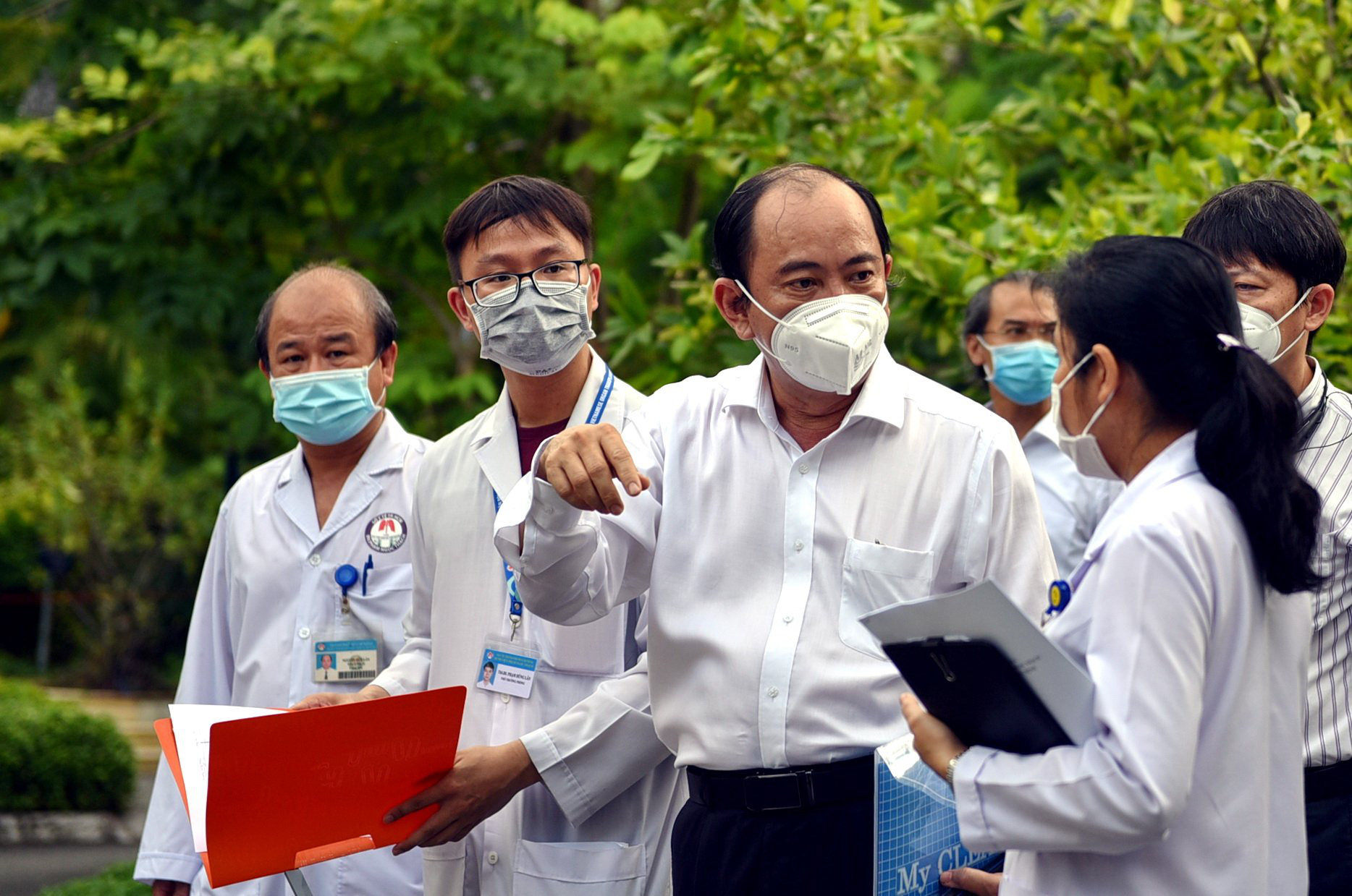 Bổ nhiệm ông Tăng Chí Thượng làm giám đốc Sở Y tế TP.HCM - Ảnh 2.