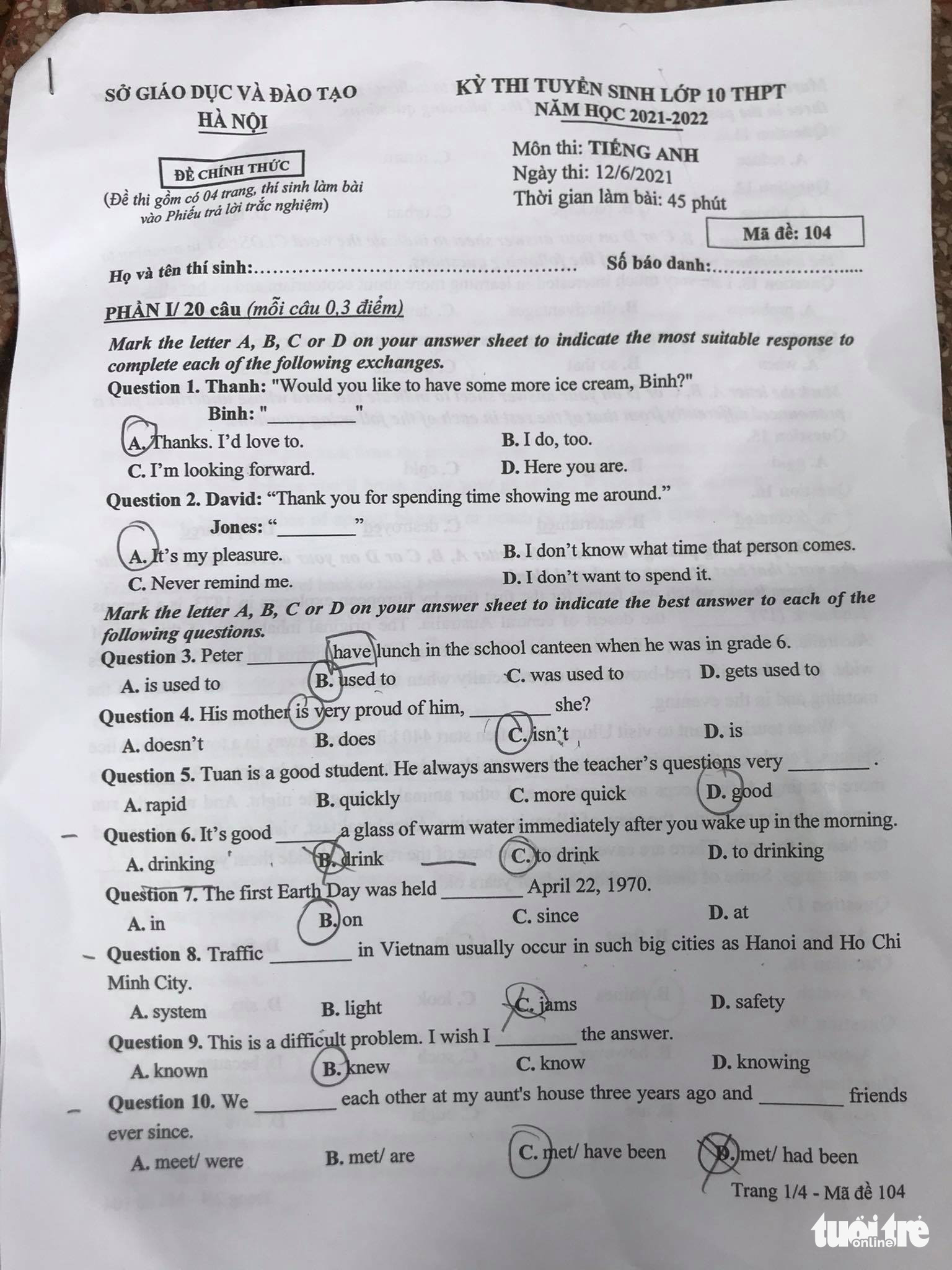 Đề chính thức môn tiếng Anh thi tuyển lớp 10 ở Hà Nội năm 2021 - Ảnh 1. Đề chính thức môn tiếng Anh thi tuyển lớp 10 ở Hà Nội năm 2021 - Ảnh 1.