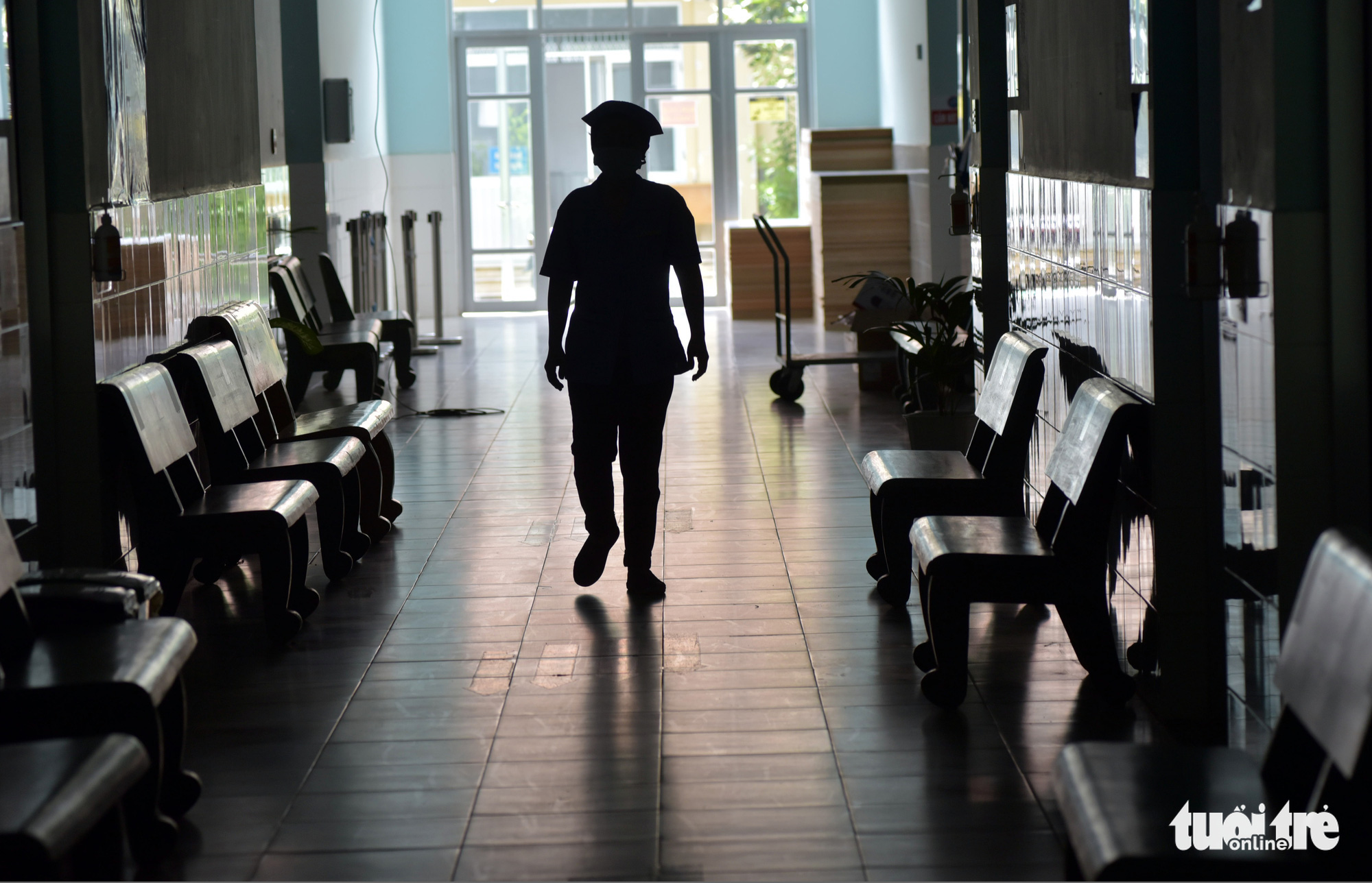 Vào nơi ‘chia lửa’ điều trị bệnh nhân COVID-19 ở Củ Chi - Ảnh 15.