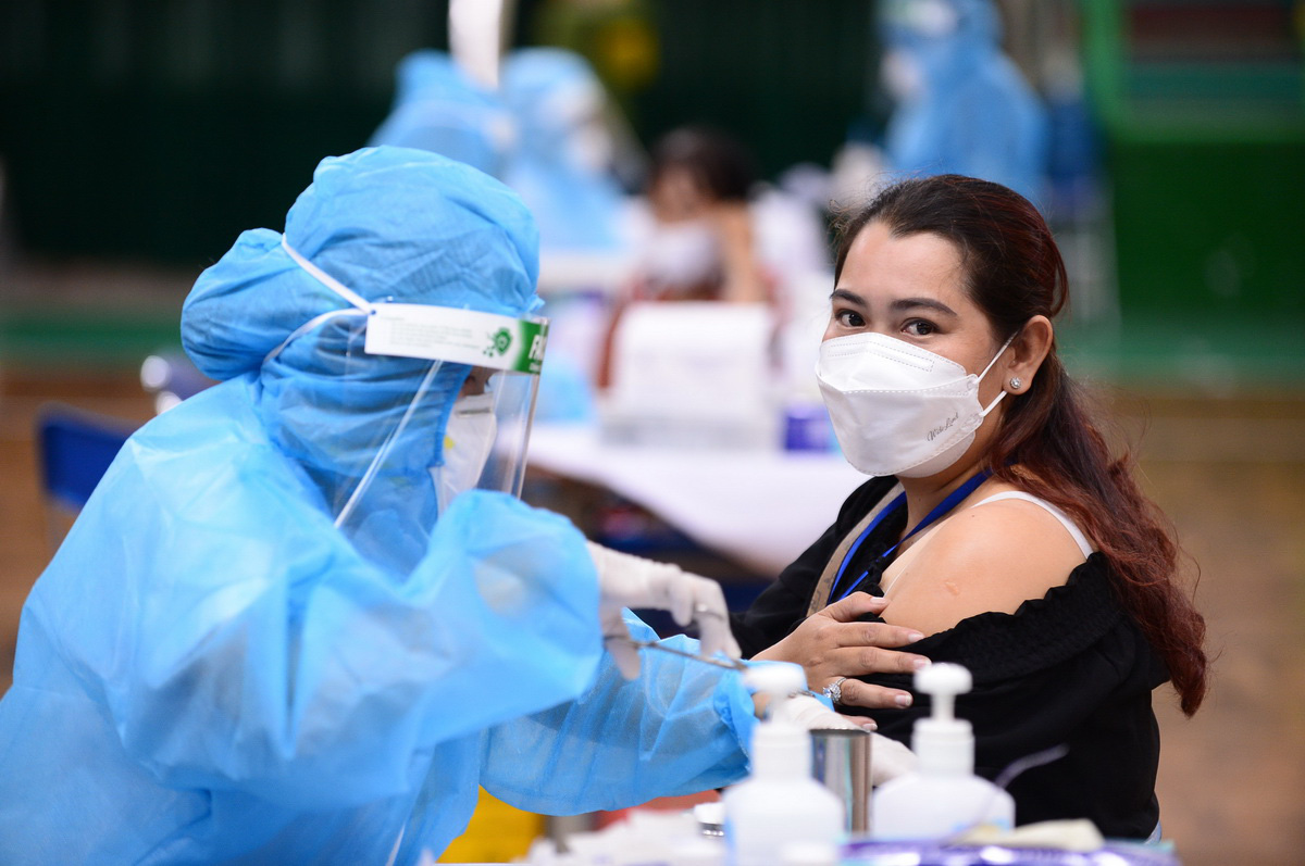 Tin COVID-19 chiều 18-5: Cả nước ghi nhận 1.831 ca mới và 8.437 ca khỏi - Ảnh 1.