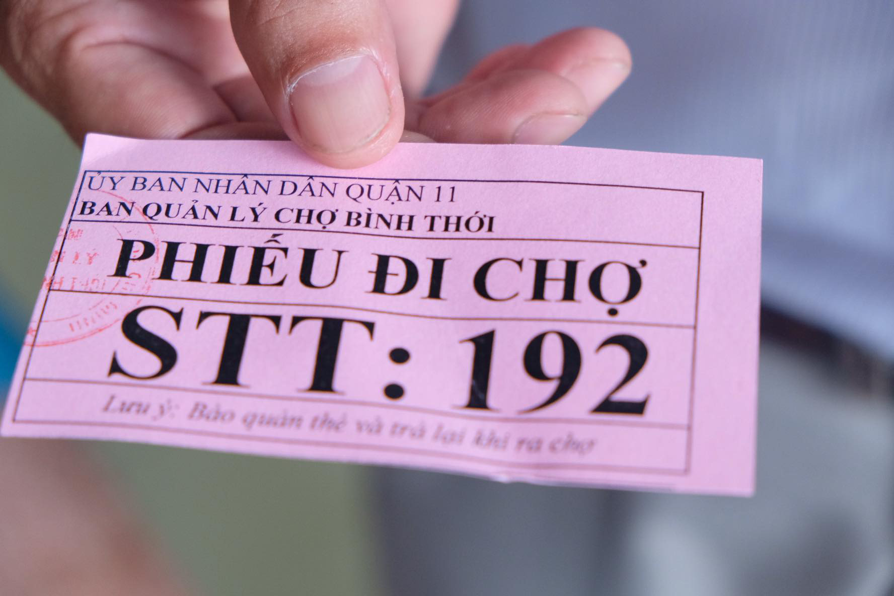 Đi chợ với thẻ xanh, thẻ hồng - Ảnh 3. Đi chợ với thẻ xanh, thẻ hồng - Ảnh 3.