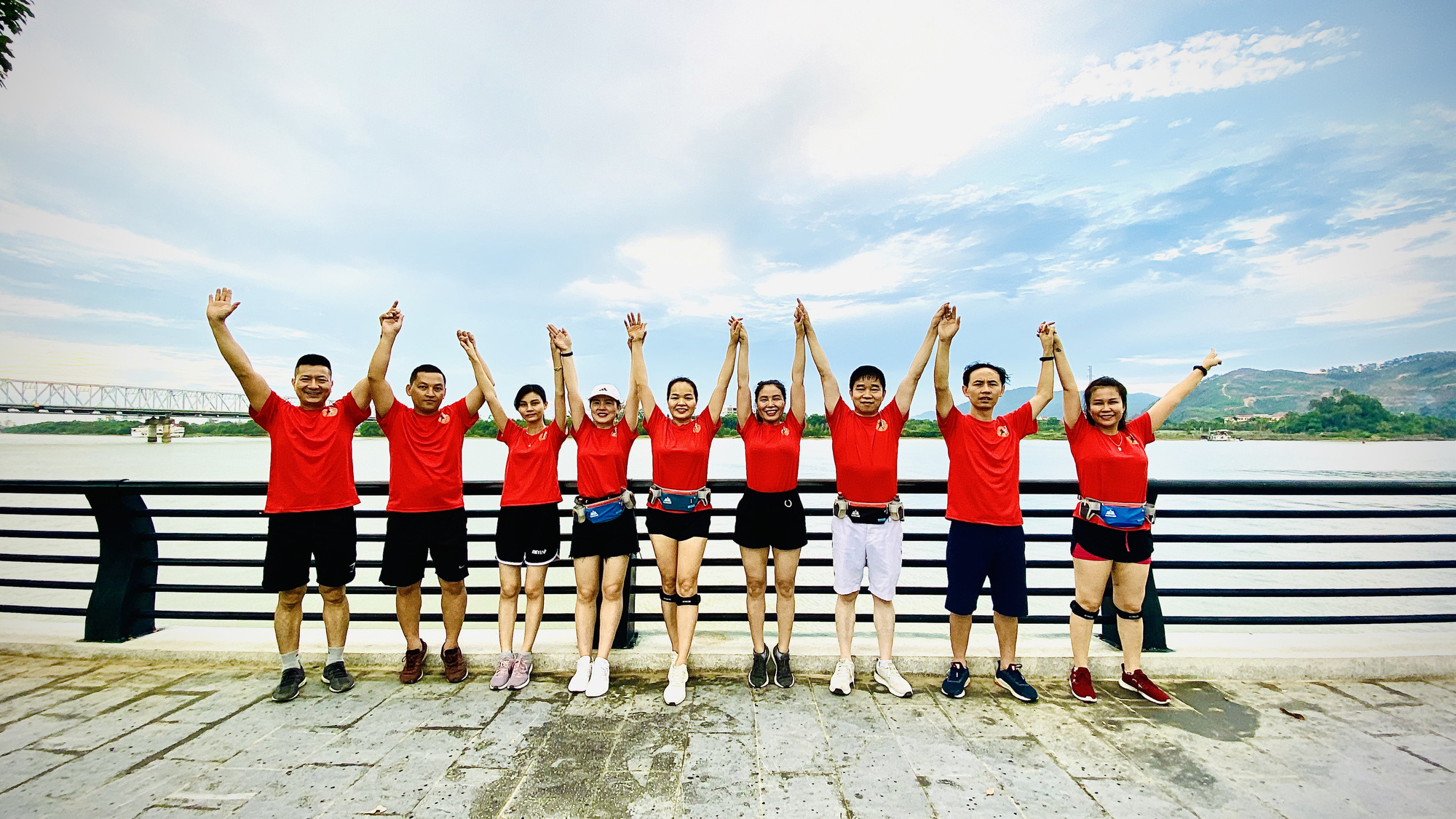 Mời bạn đọc tham gia Cuộc thi Lan toả năng lượng tích cực lần 2 - Ảnh 1.