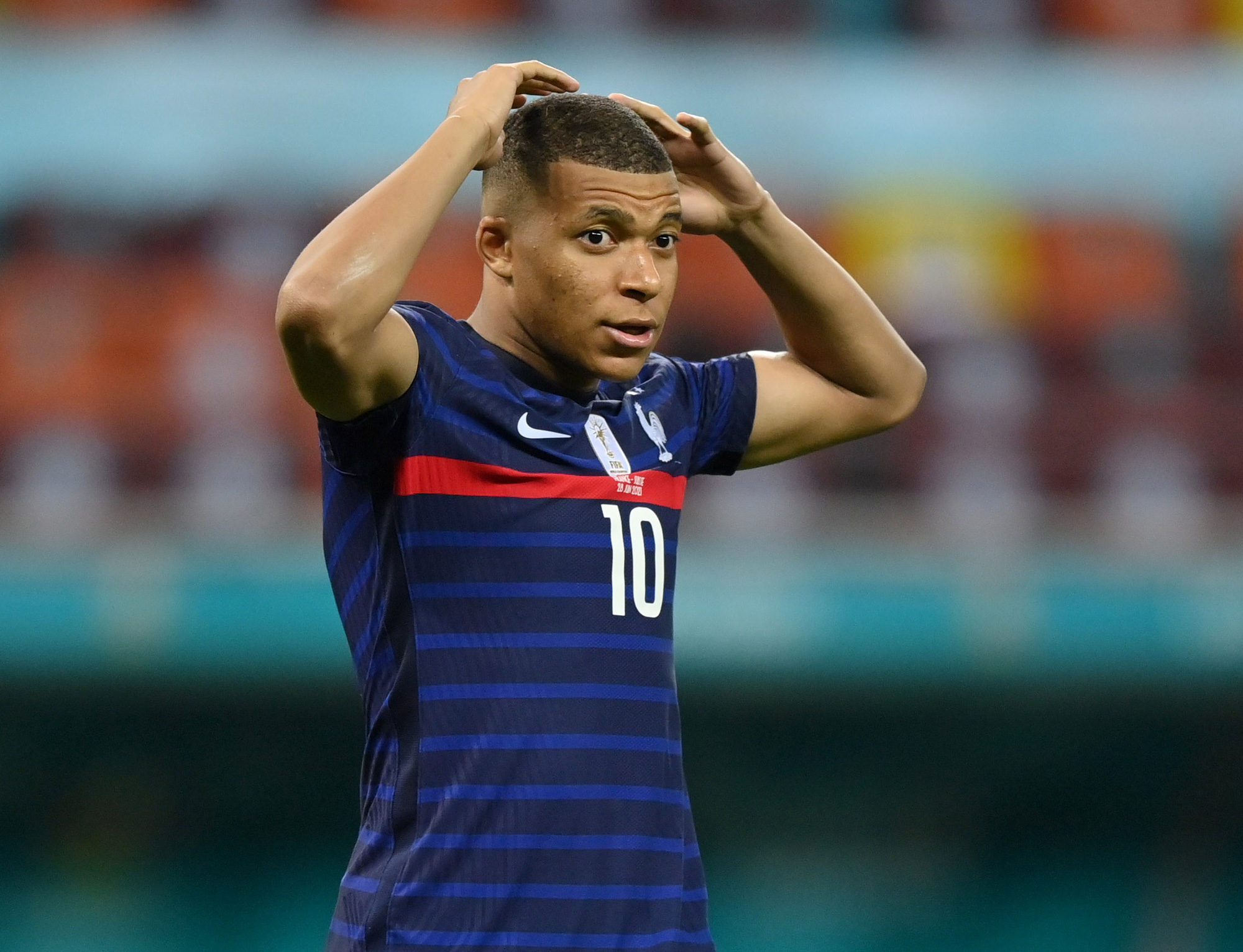 Tuyển Pháp bị loại: Trình độ không bằng thái độ - Ảnh 2. Tuyển Pháp bị loại: Trình độ không bằng thái độ - Ảnh 2.