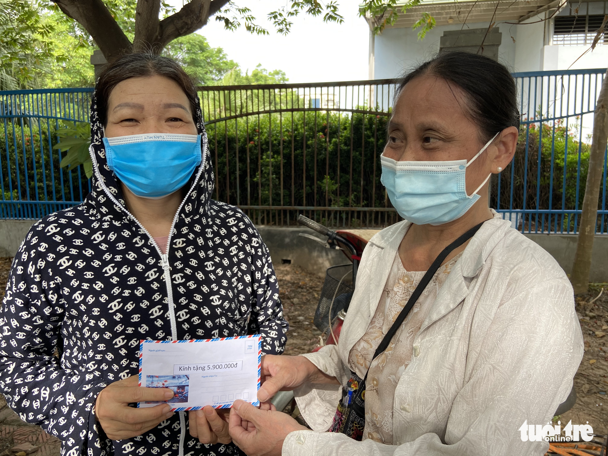 Công nhân môi trường bị nợ lương: ‘Được cộng đồng quan tâm, chị em hạnh phúc lắm’ - Ảnh 6. Công nhân môi trường bị nợ lương: ‘Được cộng đồng quan tâm, chị em hạnh phúc lắm’ - Ảnh 6.