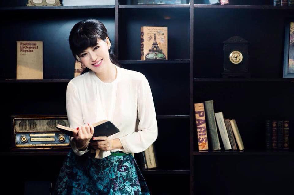 Sự viết và sự đọc của hoa hậu Nguyễn Thu Thủy - Ảnh 1. Sự viết và sự đọc của hoa hậu Nguyễn Thu Thủy - Ảnh 1.