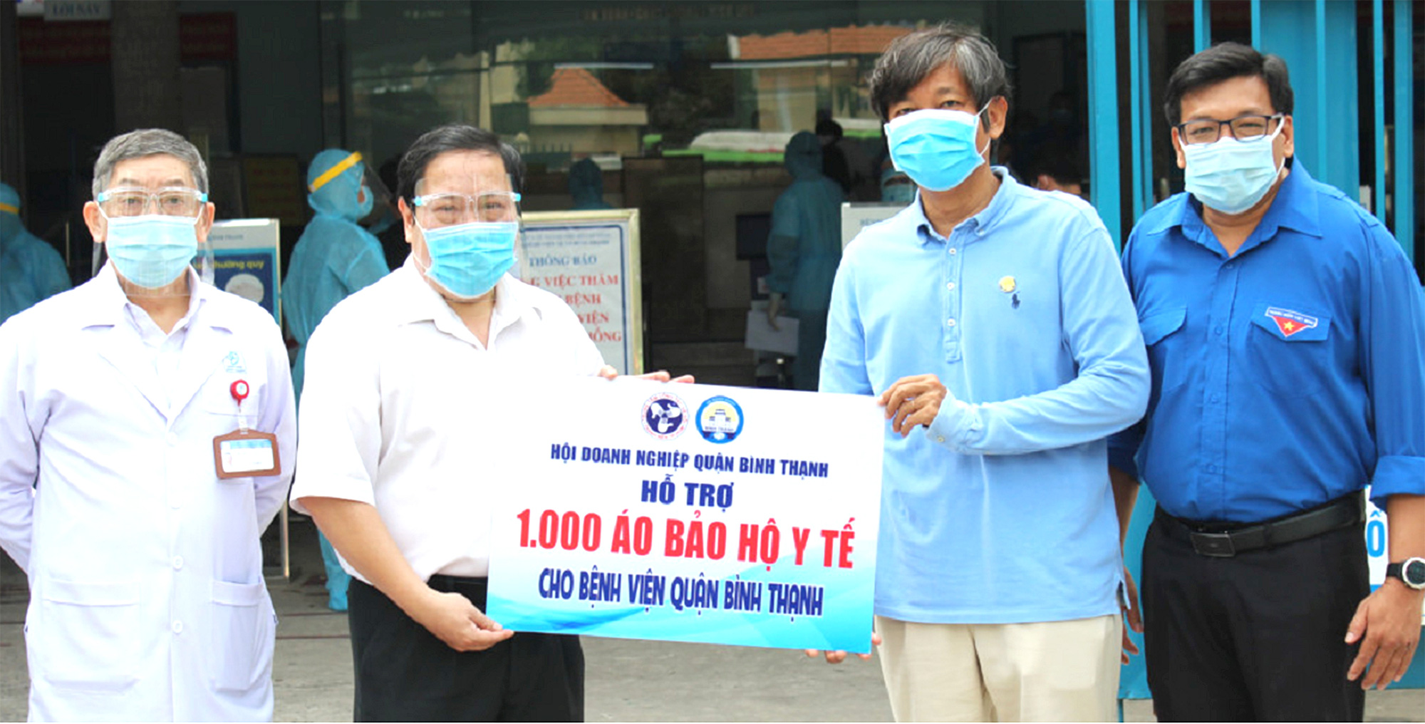 Cuộc sống an lành và trách nhiệm sẻ chia - Ảnh 1. Cuộc sống an lành và trách nhiệm sẻ chia - Ảnh 1.