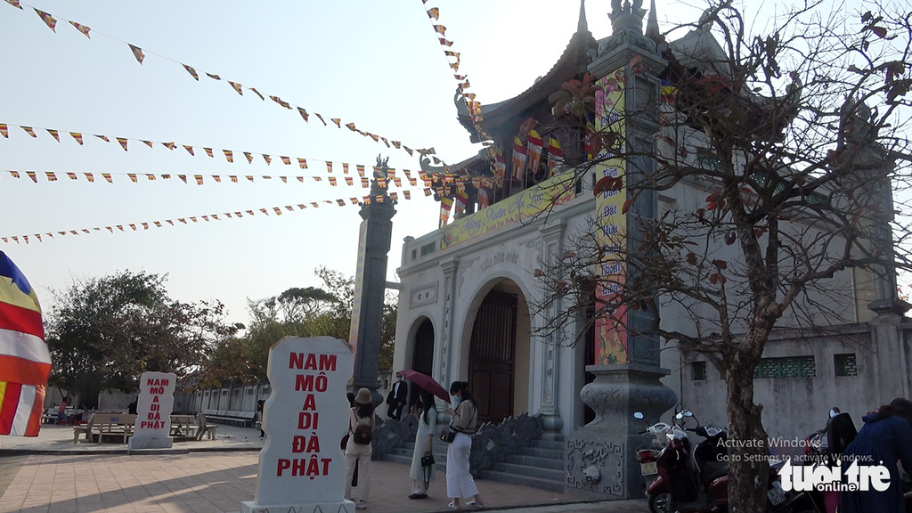 Trở lại làng ăn mày - Ảnh 1.