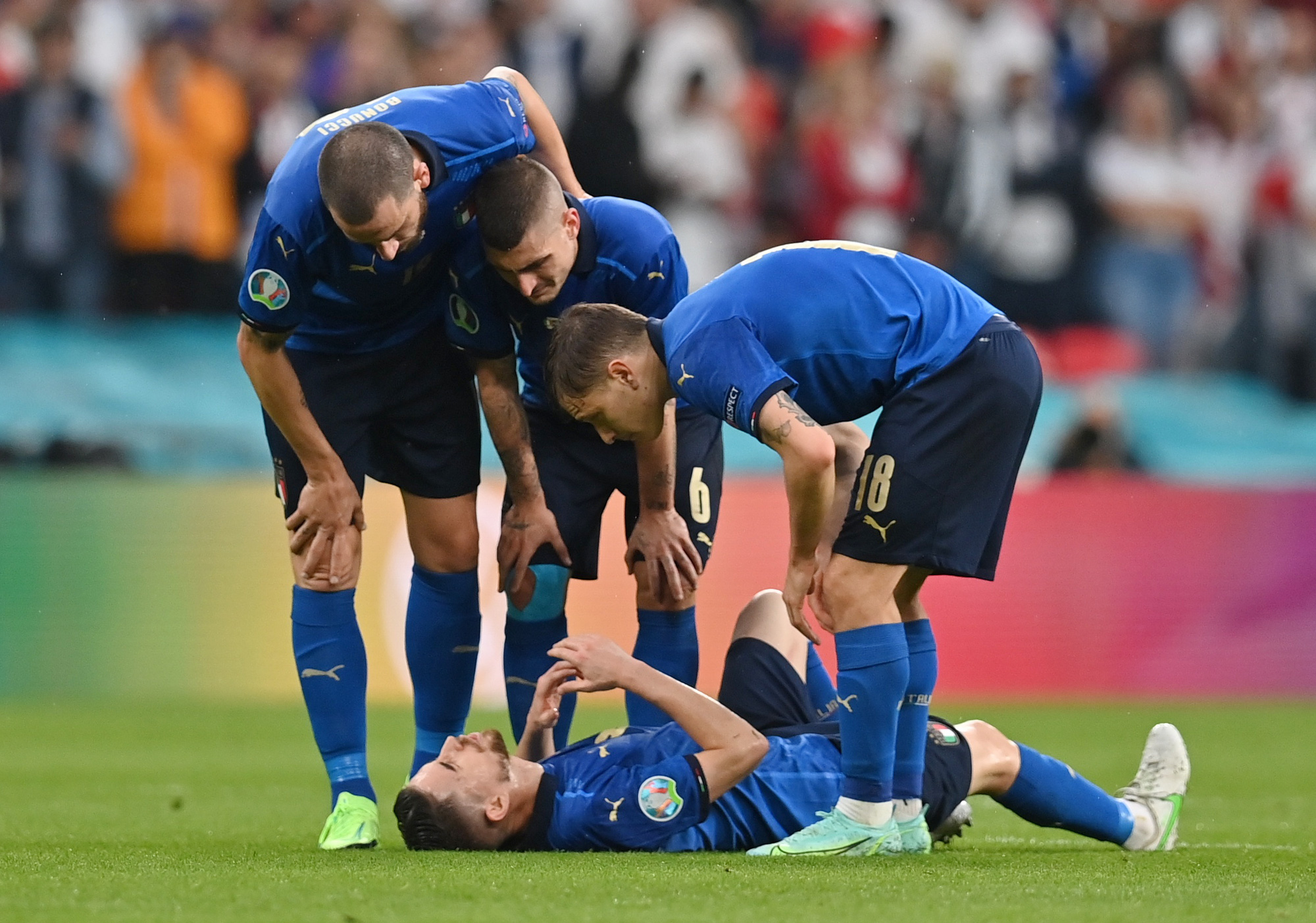 Những khoảnh khắc định đoạt trận chung kết Euro 2020 - Ảnh 6. Những khoảnh khắc định đoạt trận chung kết Euro 2020 - Ảnh 6.