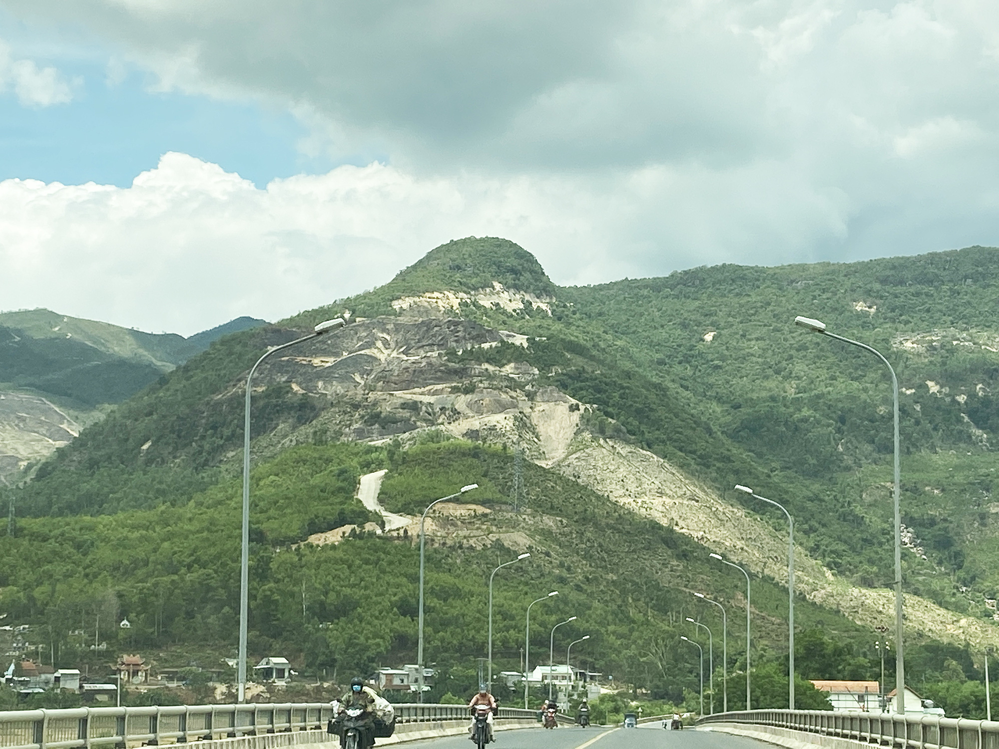 Yêu cầu thanh tra dự án khu du lịch hơn 140ha treo 10 năm - Ảnh 1.