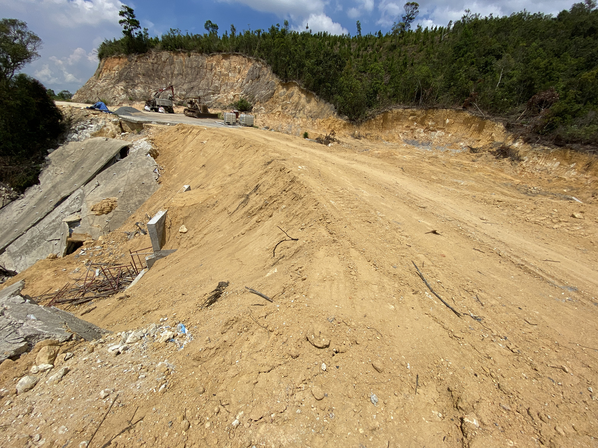 Yêu cầu thanh tra dự án khu du lịch hơn 140ha treo 10 năm - Ảnh 2.