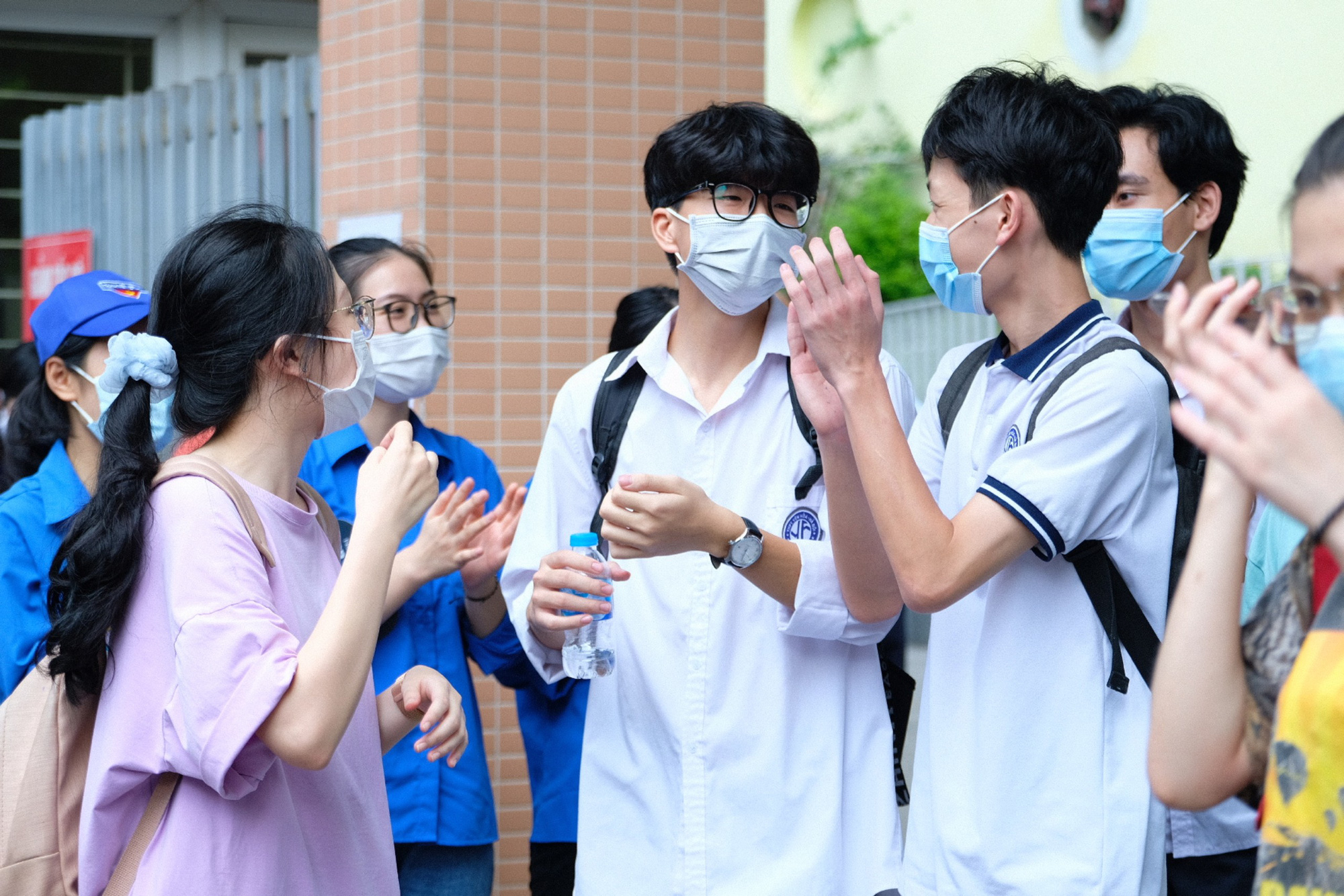 Công bố đáp án chính thức các môn trắc nghiệm thi tốt nghiệp THPT - Ảnh 1. Công bố đáp án chính thức các môn trắc nghiệm thi tốt nghiệp THPT - Ảnh 1.