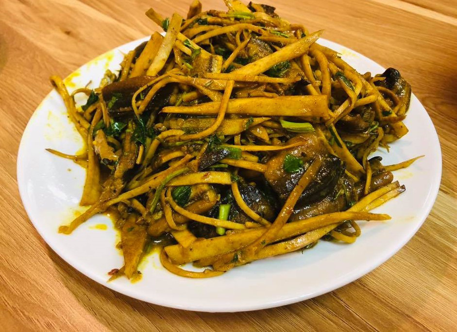 Người xứ Nghệ bày cách nấu đủ món lươn chuẩn những ngày giãn cách - Ảnh 7. Người xứ Nghệ bày cách nấu đủ món lươn chuẩn những ngày giãn cách - Ảnh 7.