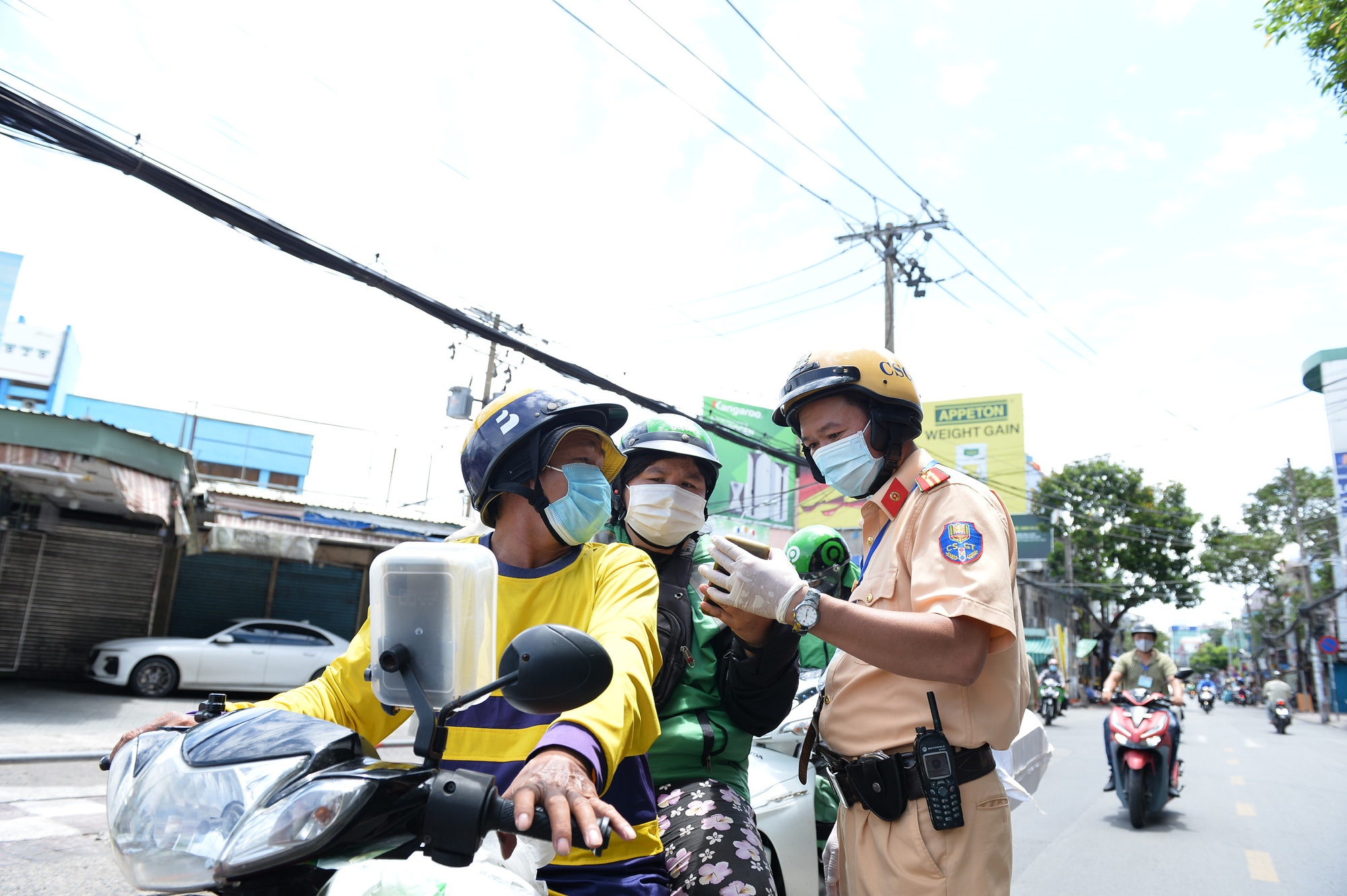 Sáng 26-7: Thêm 2.708 ca COVID-19 mới, Việt Nam qua 100.000 ca từ đầu vụ dịch - Ảnh 1. Sáng 26-7: Thêm 2.708 ca COVID-19 mới, Việt Nam qua 100.000 ca từ đầu vụ dịch - Ảnh 1.