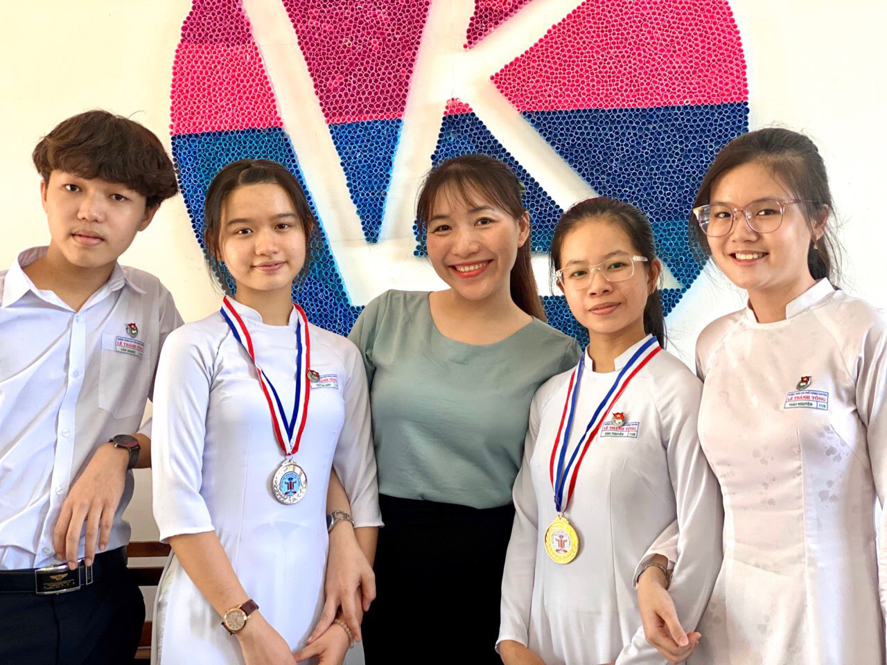 Thí sinh 10 điểm môn văn thi tốt nghiệp: “Bài thi là bài viết trải lòng” - Ảnh 1. Thí sinh 10 điểm môn văn thi tốt nghiệp: “Bài thi là bài viết trải lòng” - Ảnh 1.