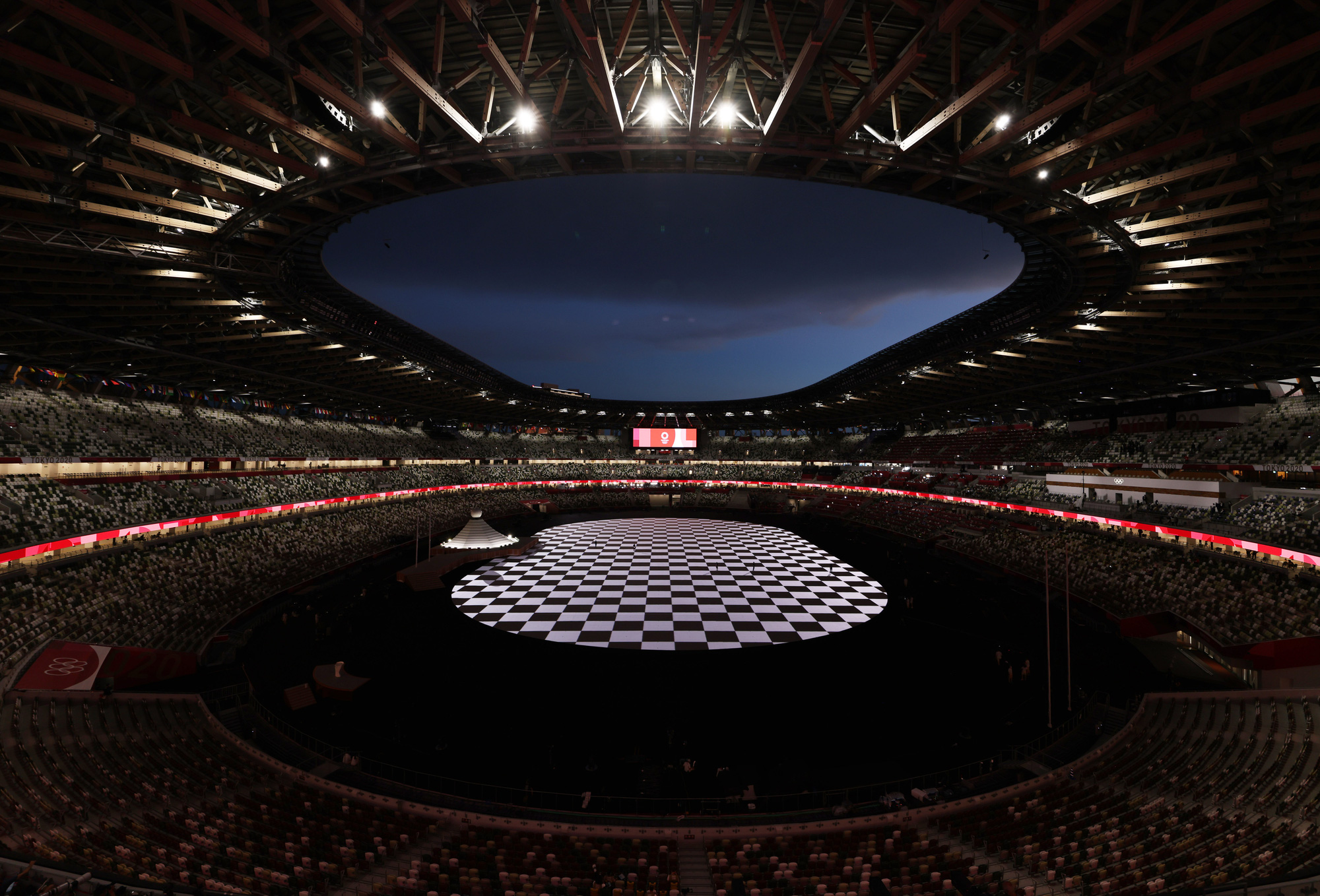 Đài lửa đã được thắp sáng, Olympic 2020 chính thức khai mạc - Ảnh 44.