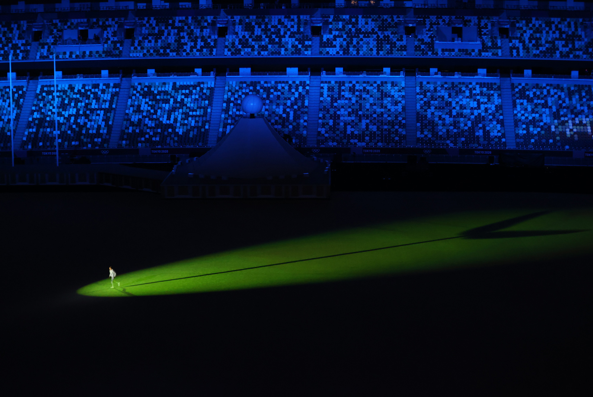 Đài lửa đã được thắp sáng, Olympic 2020 chính thức khai mạc - Ảnh 42.